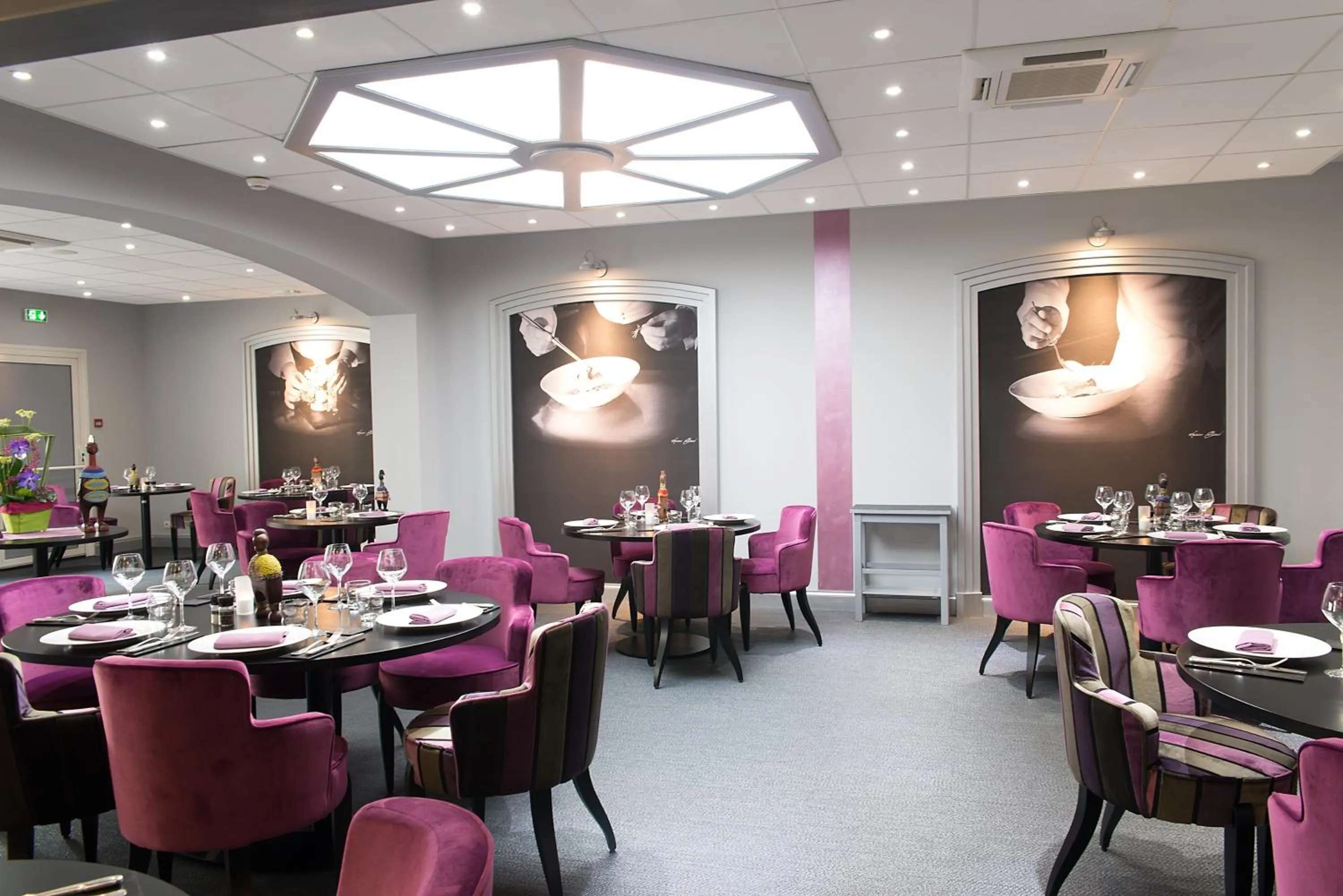 Restaurant/places to eat in Logis Hôtel de France restaurant le Lucullus