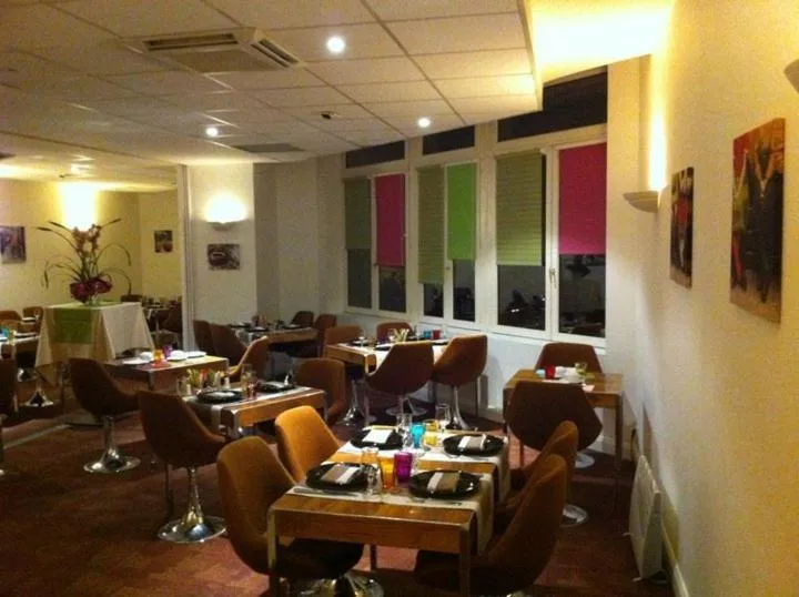 Restaurant/places to eat in Logis Hôtel de France restaurant le Lucullus