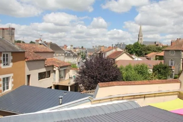 Day in Logis Hôtel de France restaurant le Lucullus