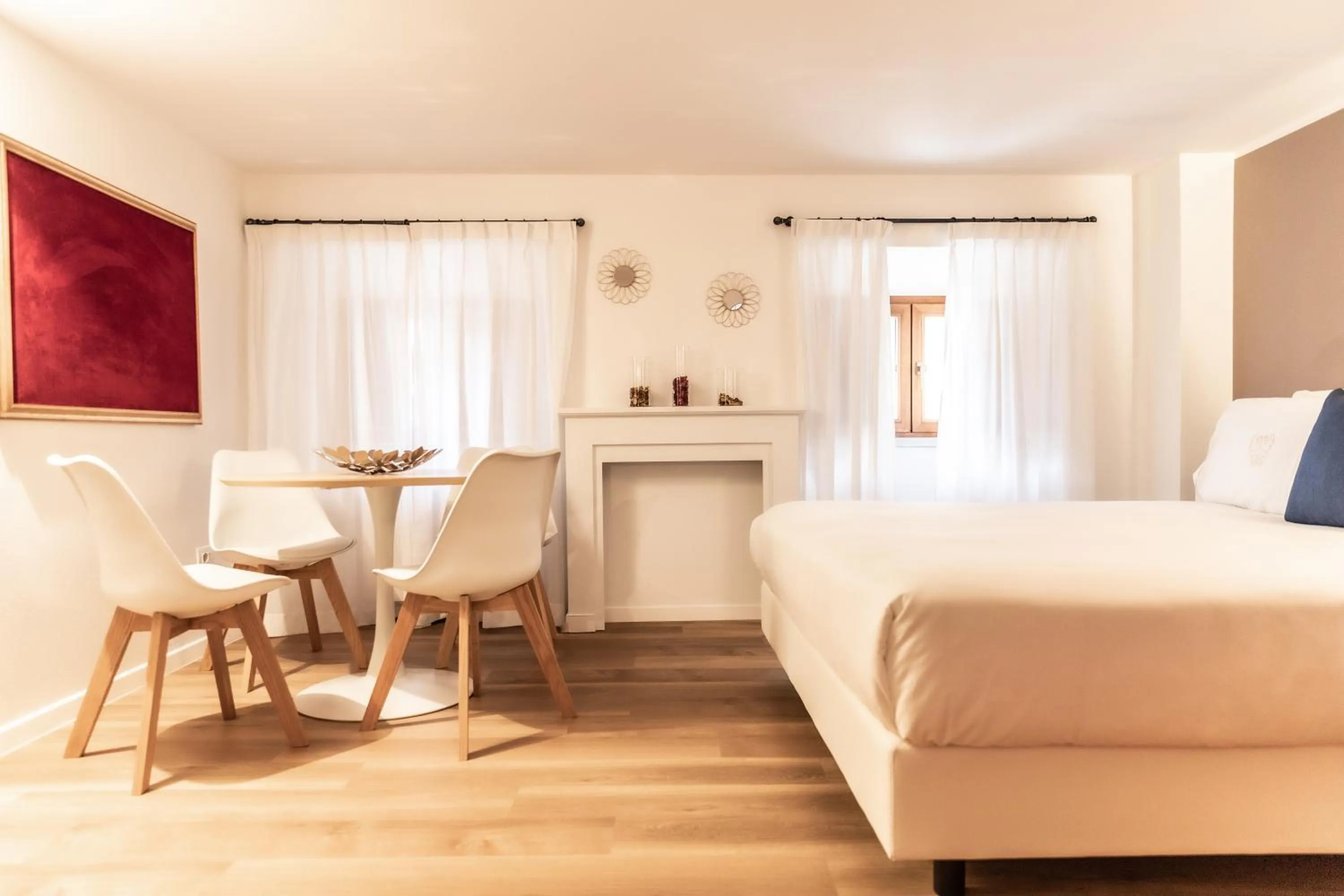 Living room, Bed in Hotel Vis à Vis