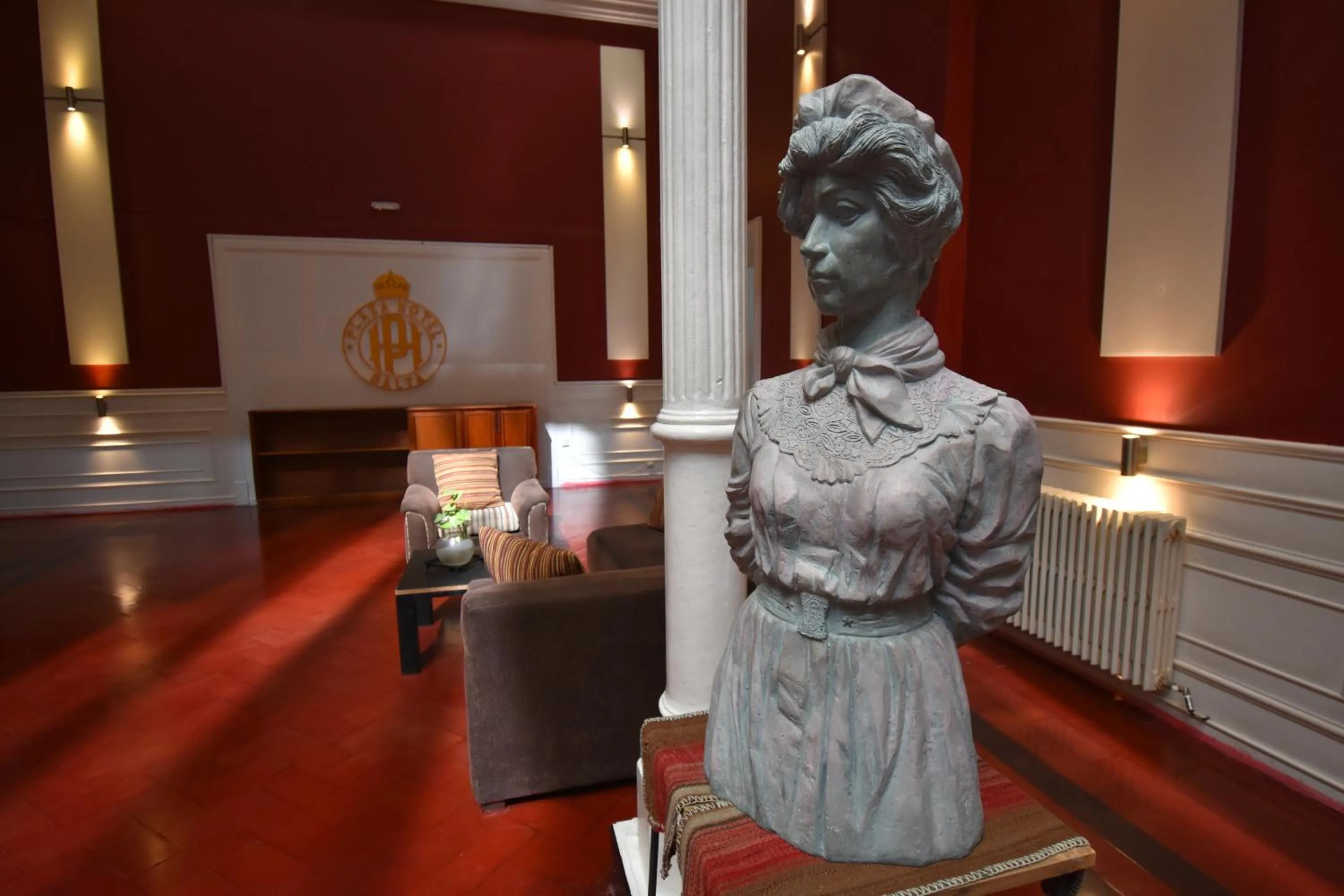 Property logo or sign in Hotel Plaza