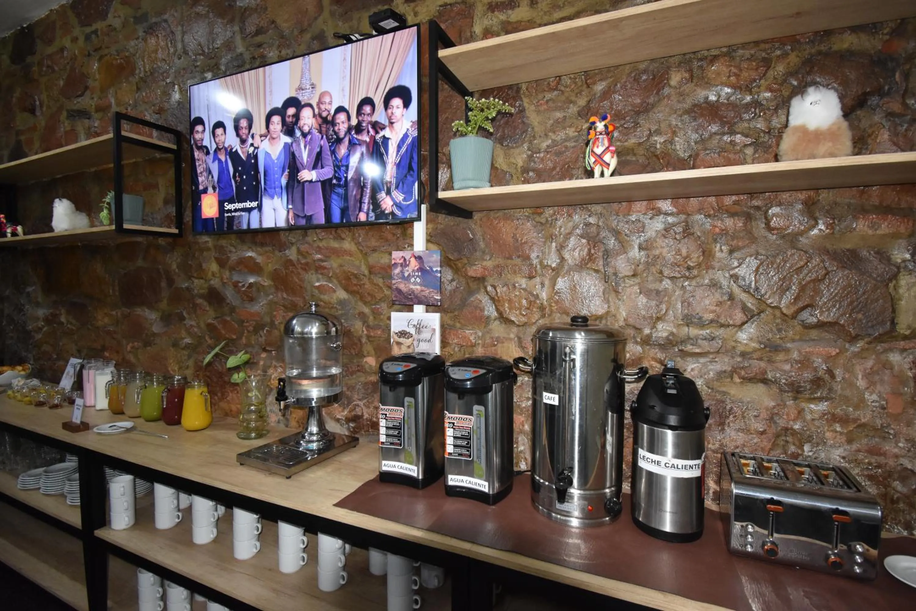 Coffee/tea facilities in Hotel Plaza