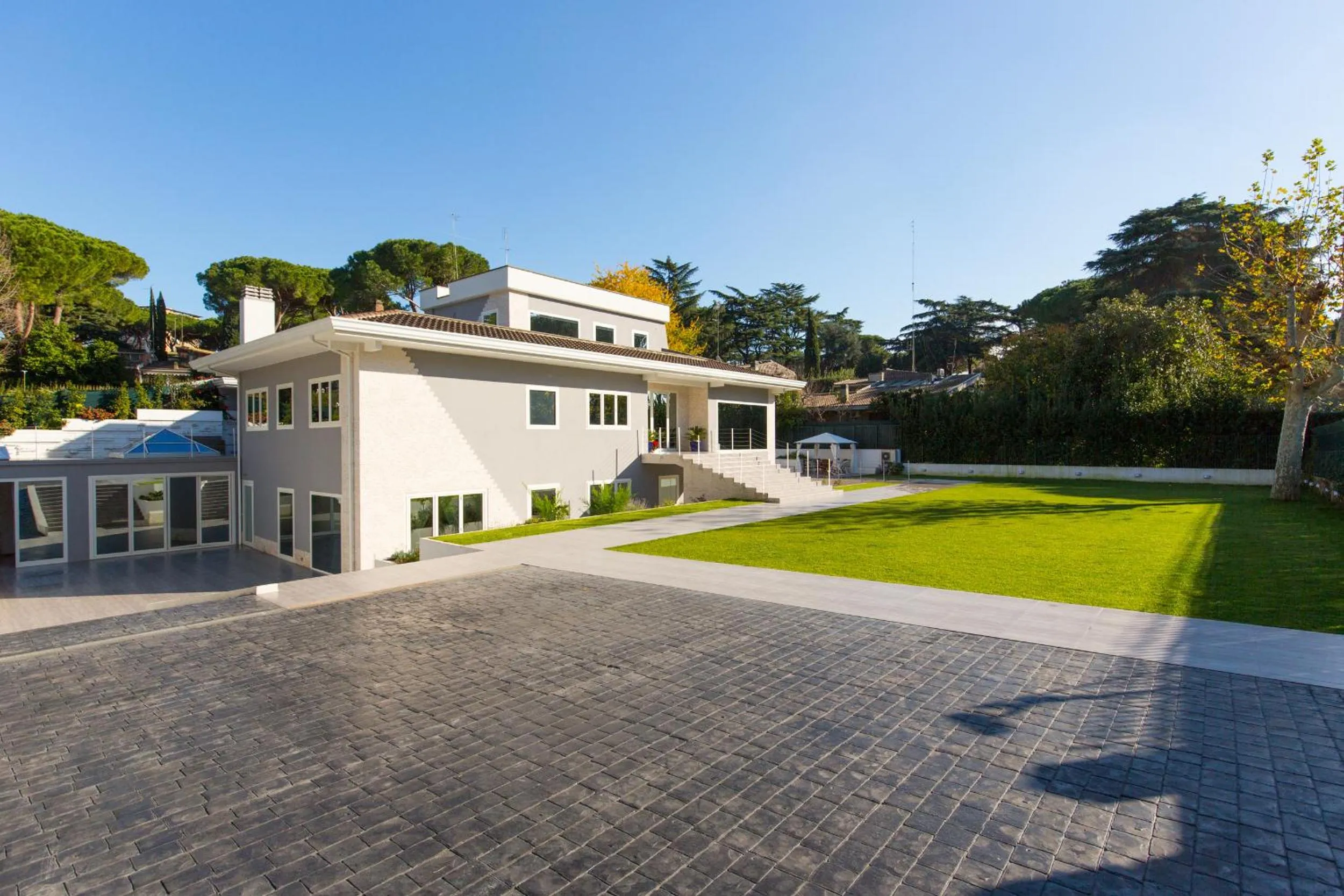 Property building in Niclas Luxury Apartments EUR