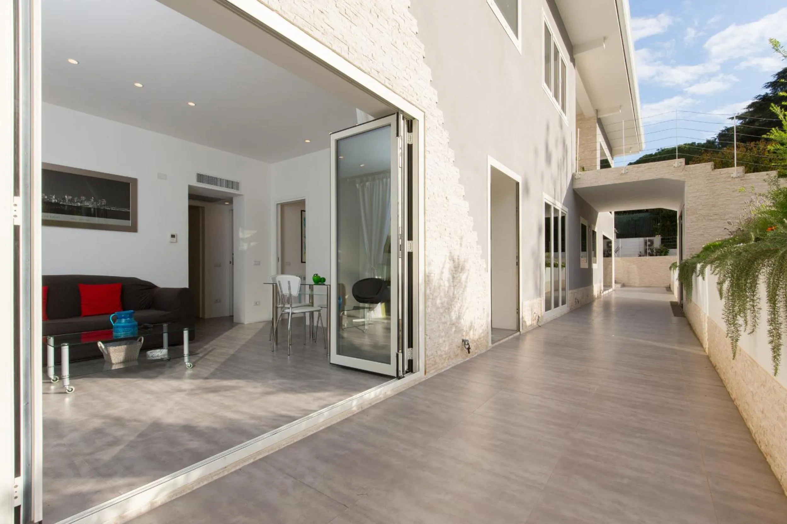 Facade/entrance in Niclas Luxury Apartments EUR