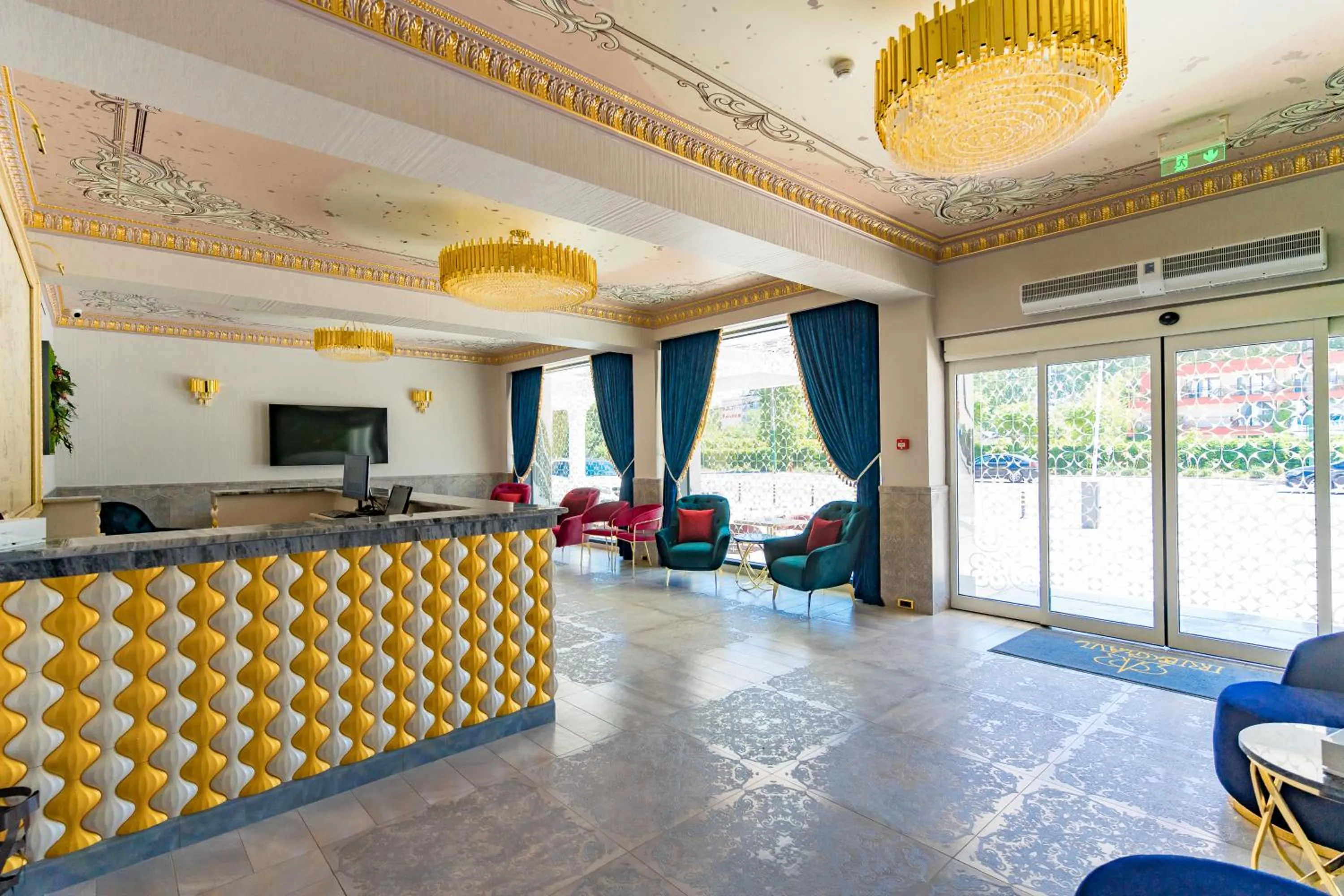 W Regal Boutique Hotel&Spa