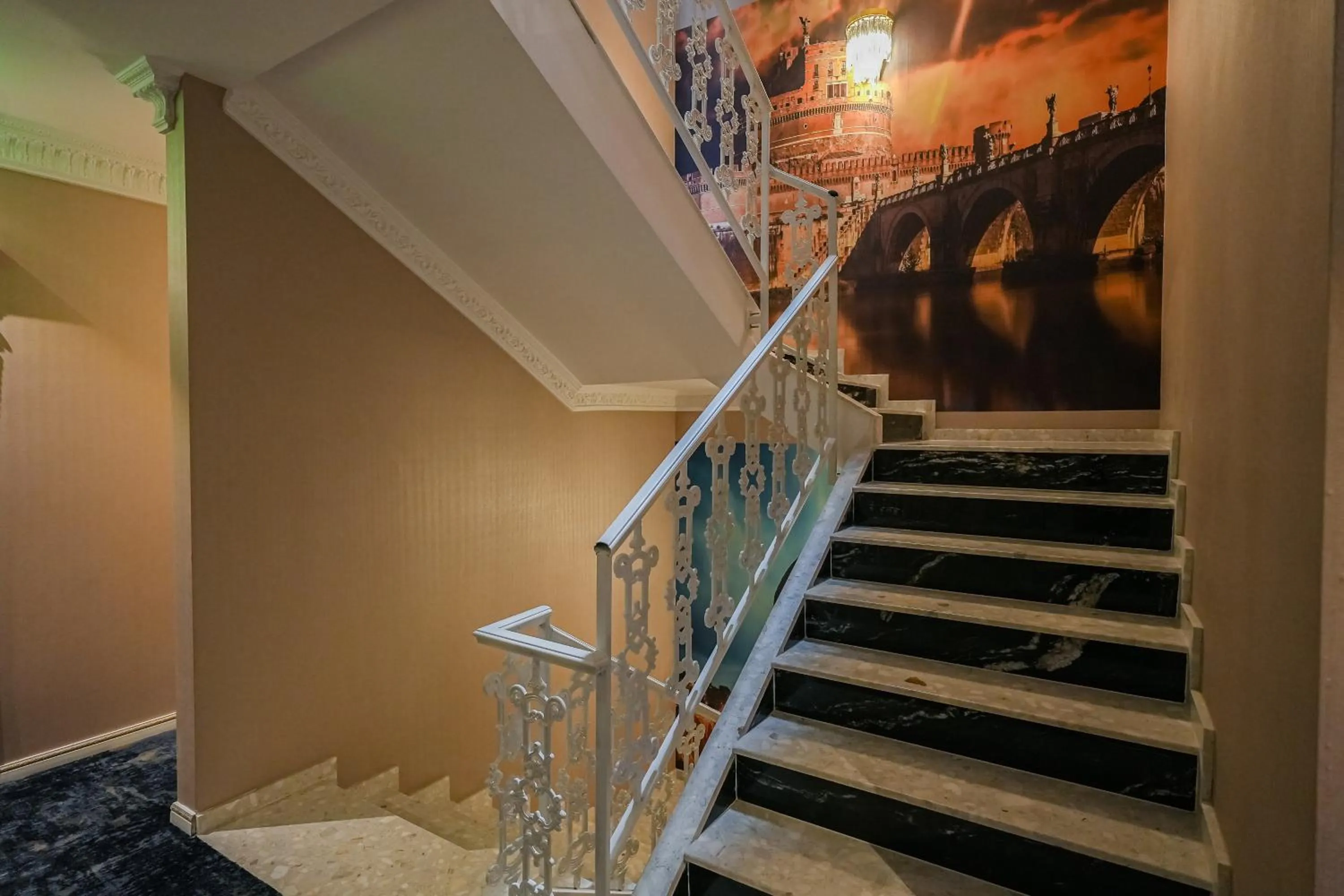 W Regal Boutique Hotel&Spa