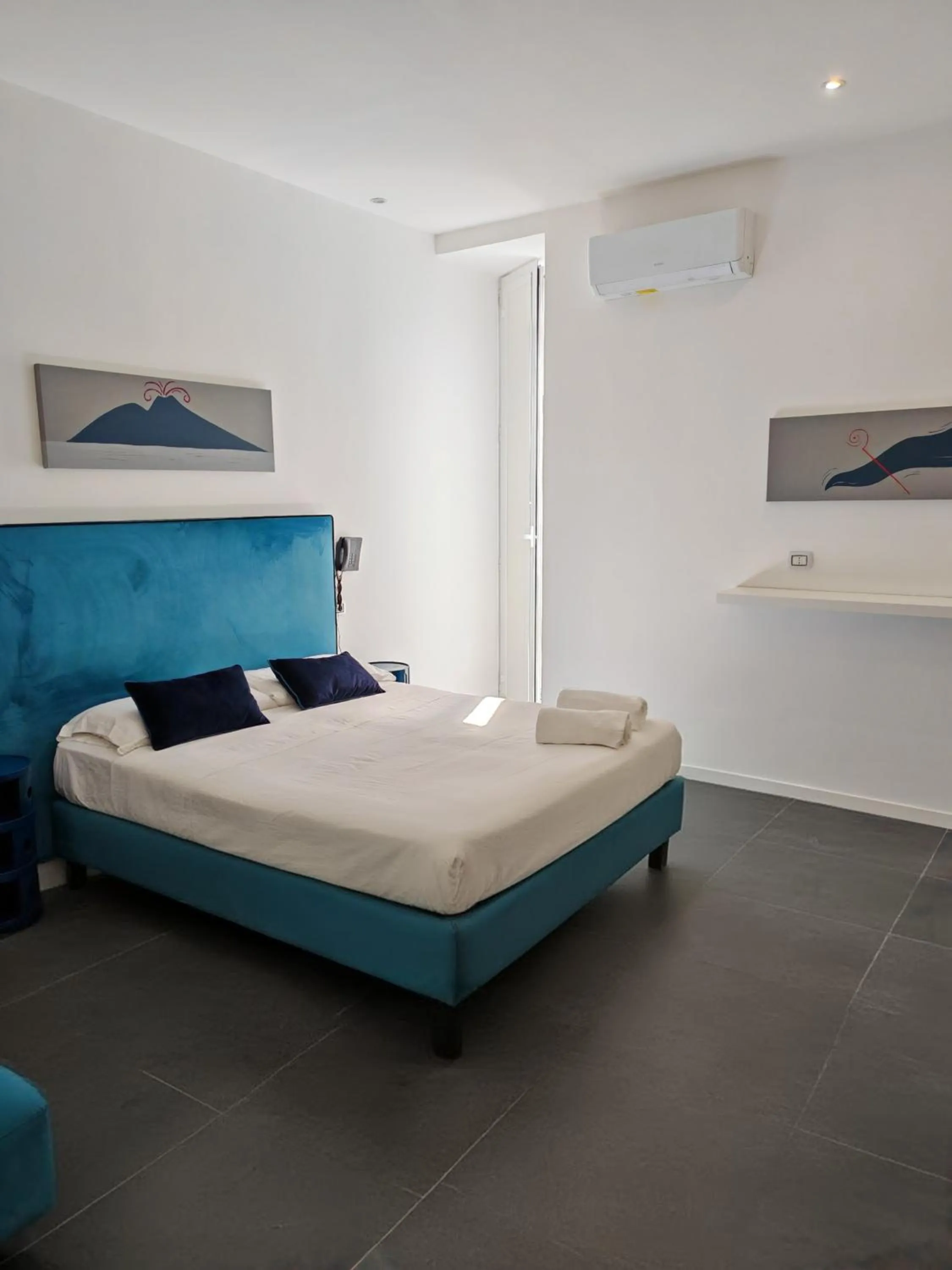 Photo of the whole room, Bed in Art Street Hotel