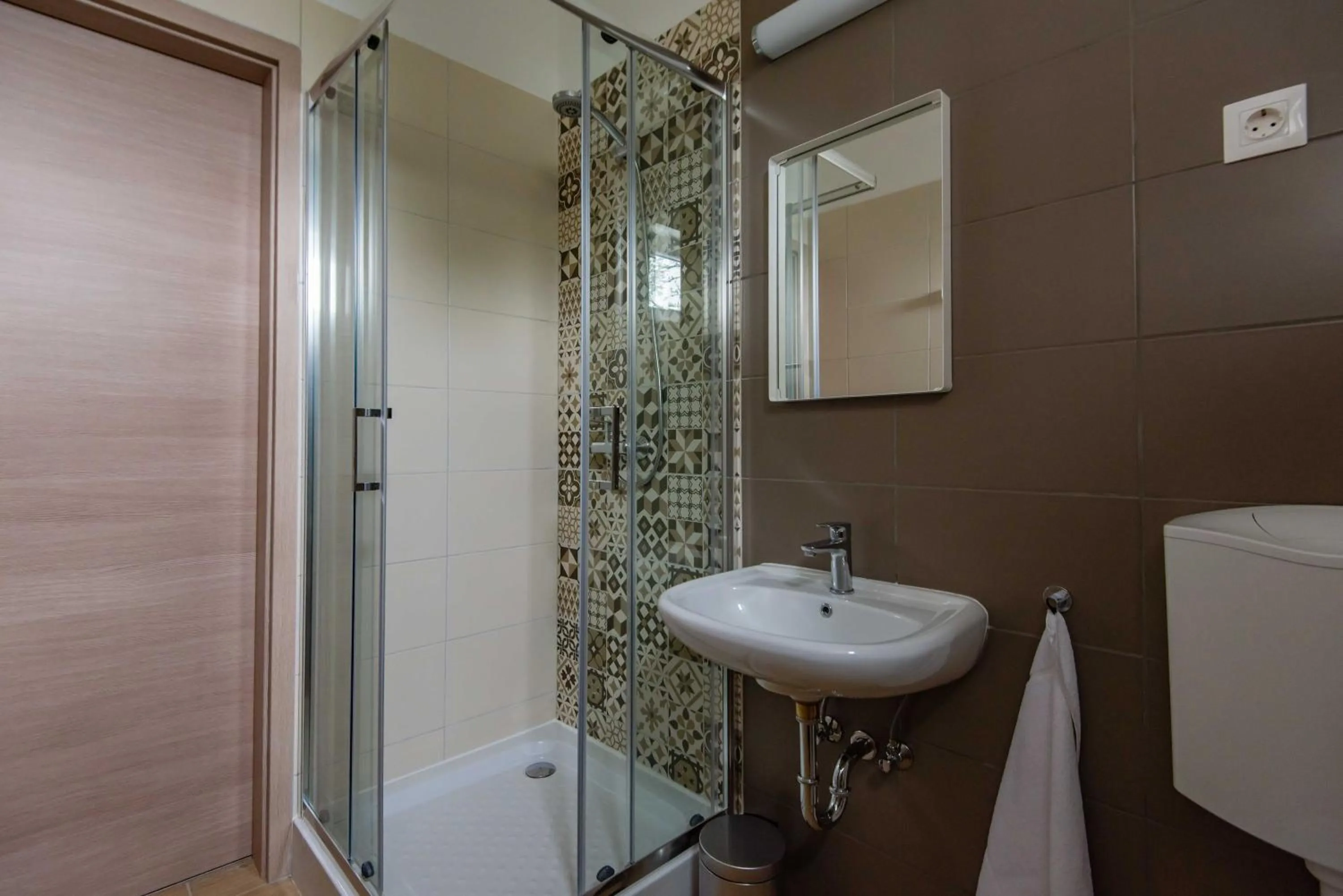 Bathroom in Magaspart Panzió