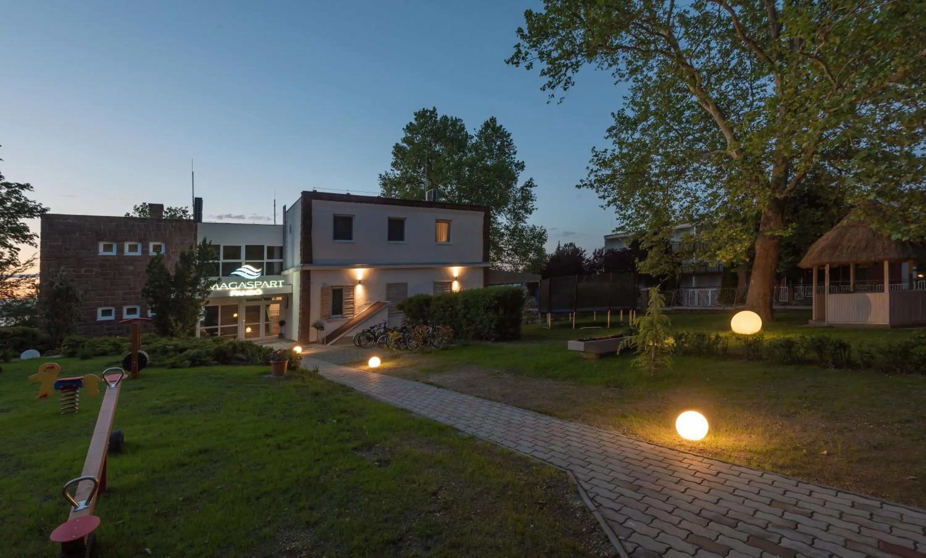 Garden in Magaspart Panzió