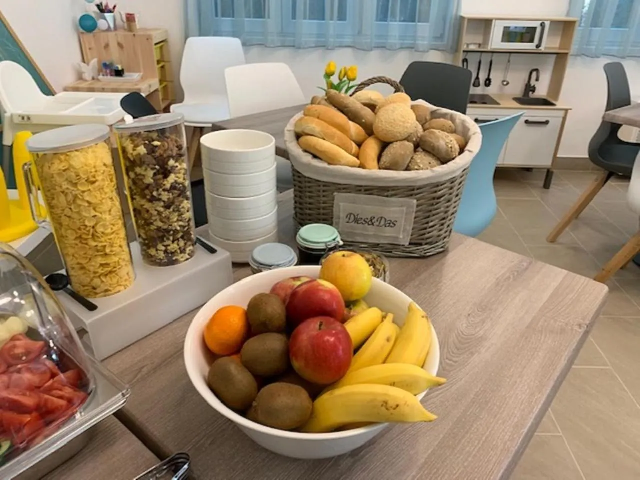 Buffet breakfast in Magaspart Panzió