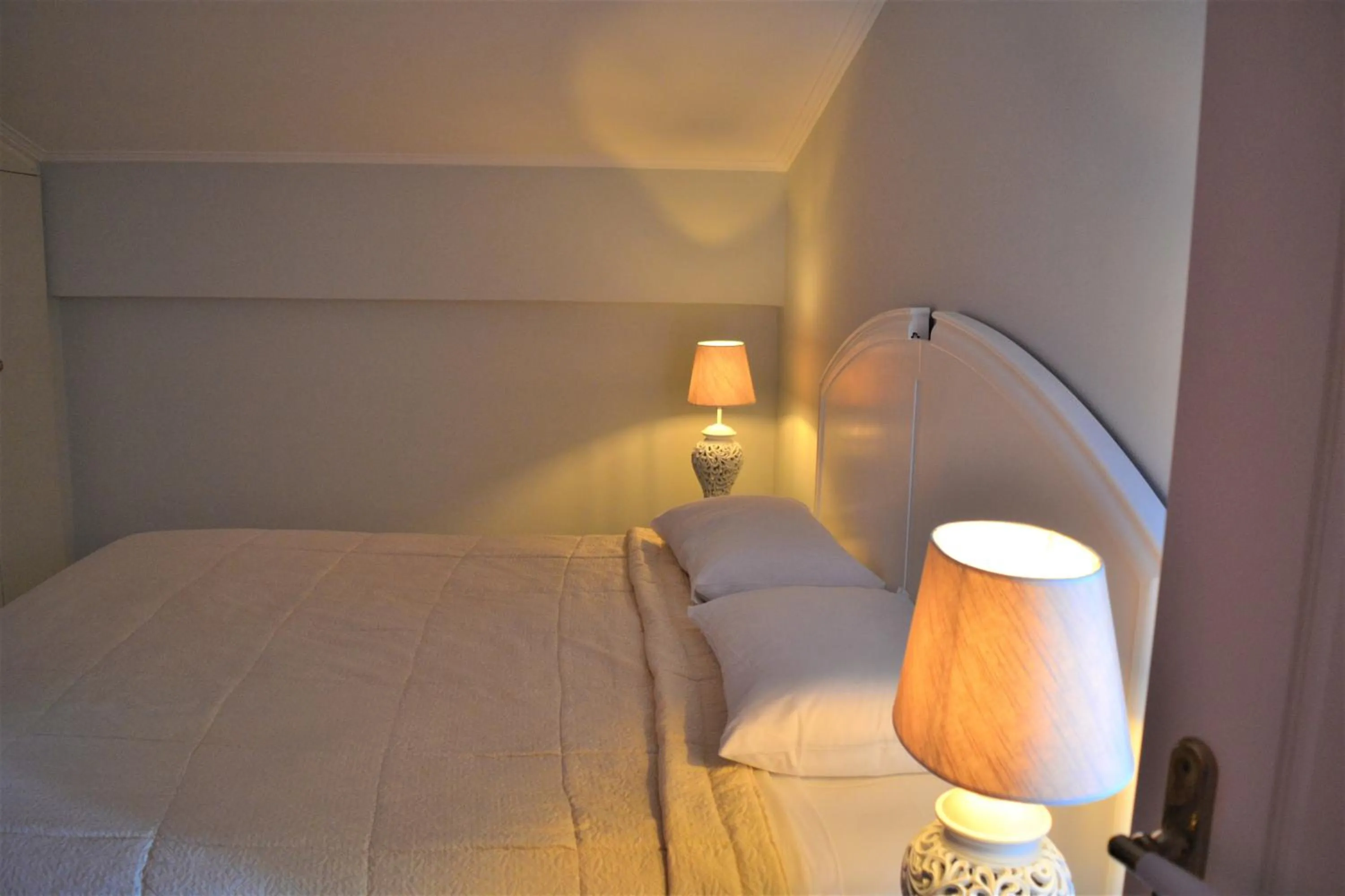 Property building, Bed in Maggana Residence