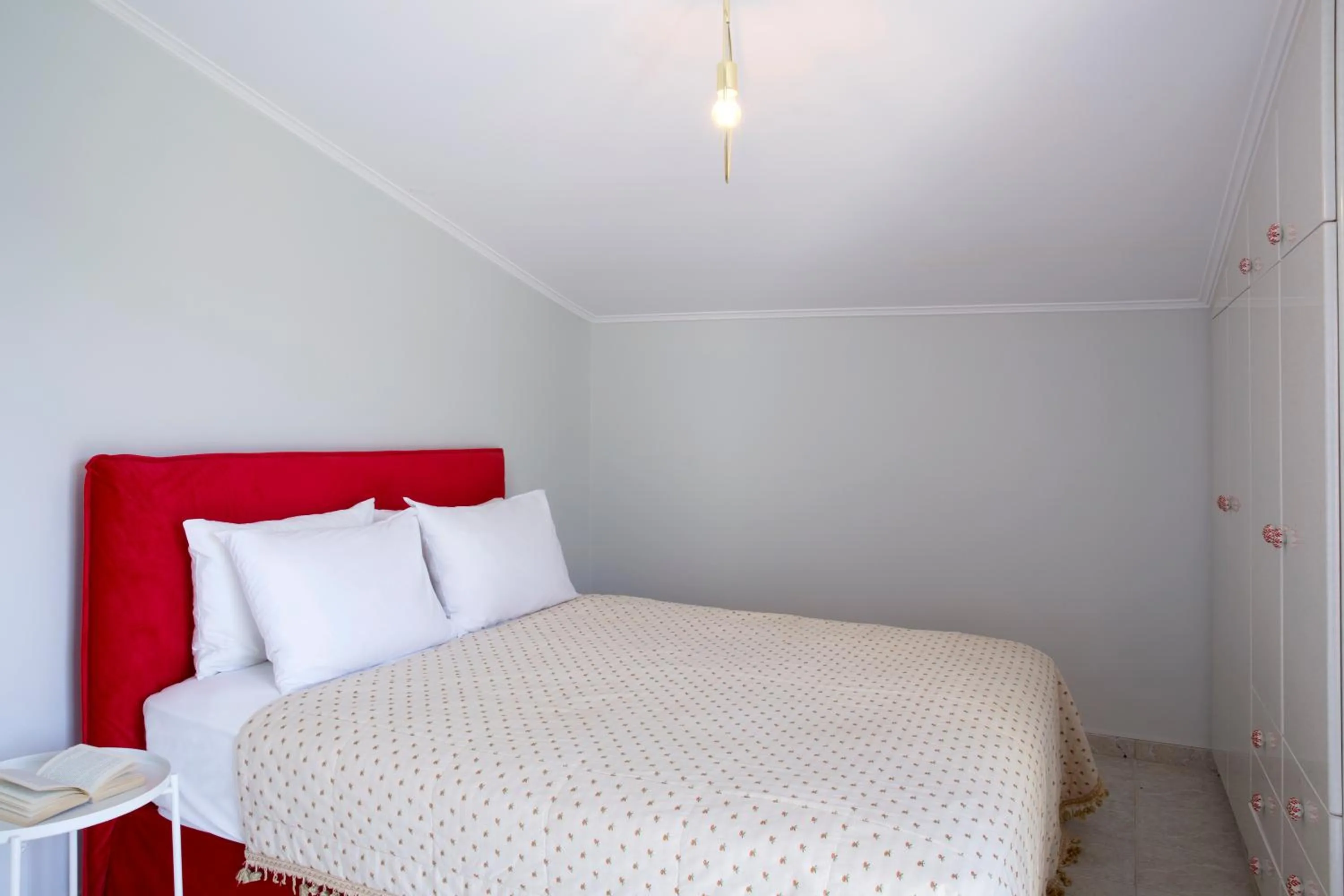 Bed in Maggana Residence