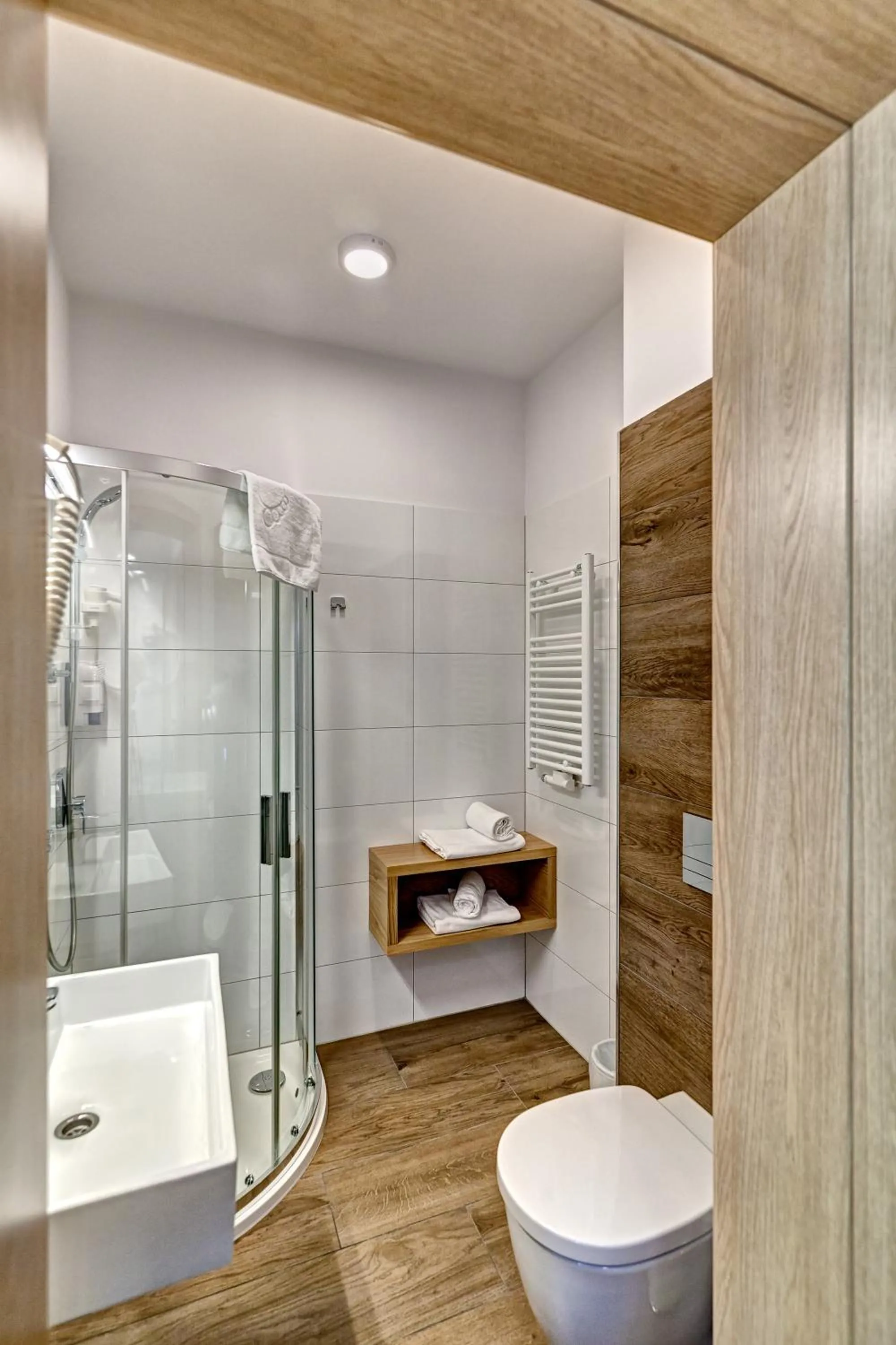 Bathroom in Joyinn Aparthotel