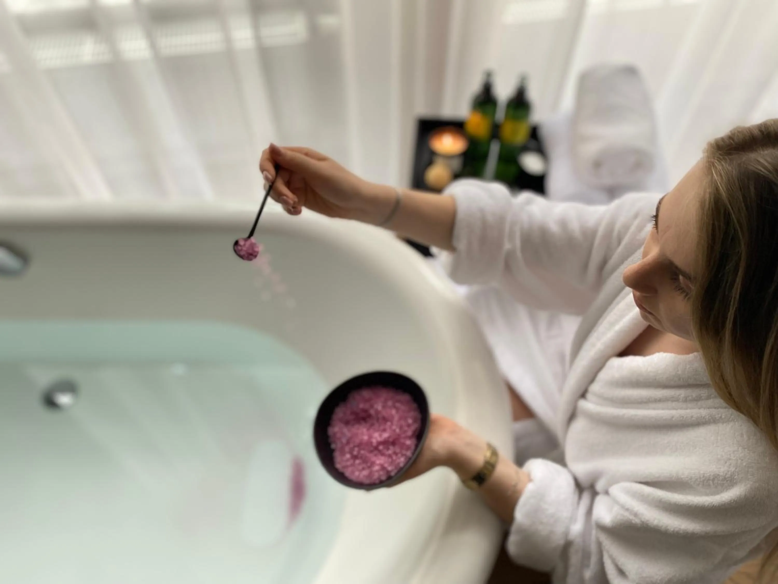 People in Joyinn Aparthotel