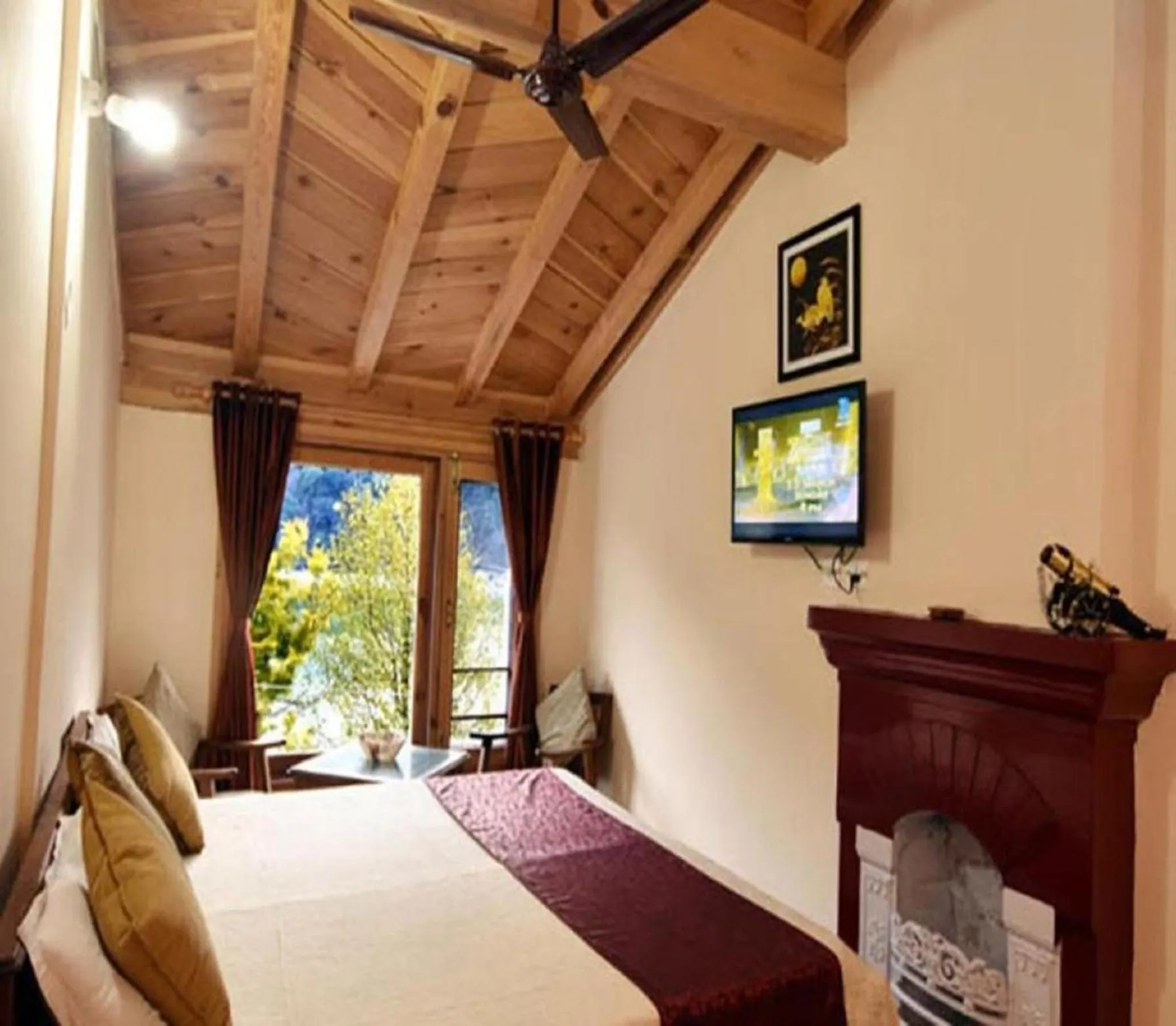 Bedroom in StayApart I The Maple Residences - Lake Front