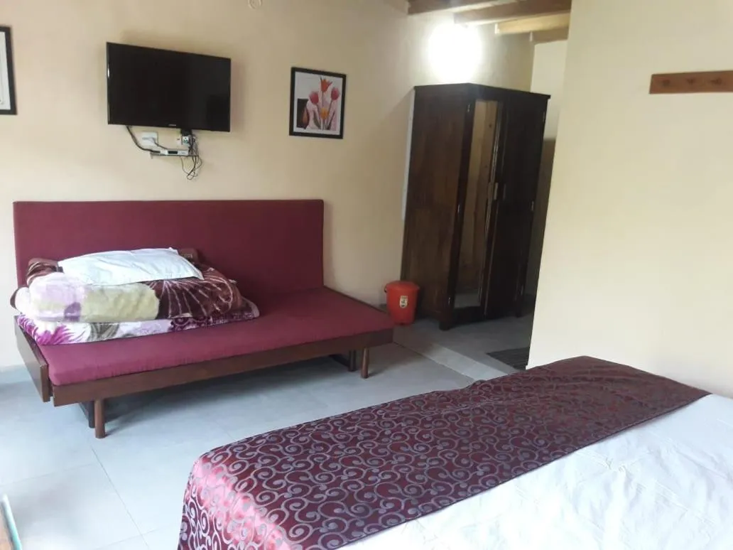 TV and multimedia in StayApart I The Maple Residences - Lake Front