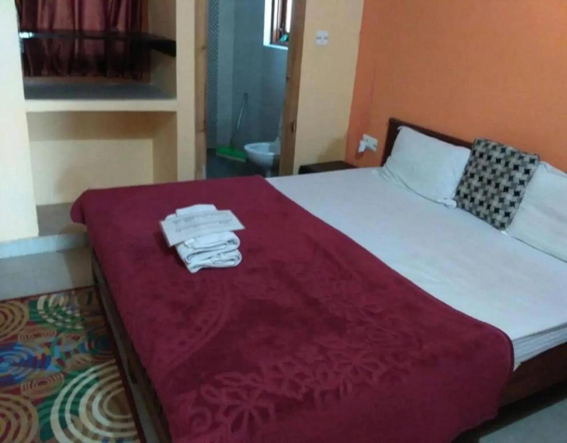 towels in StayApart I The Maple Residences - Lake Front