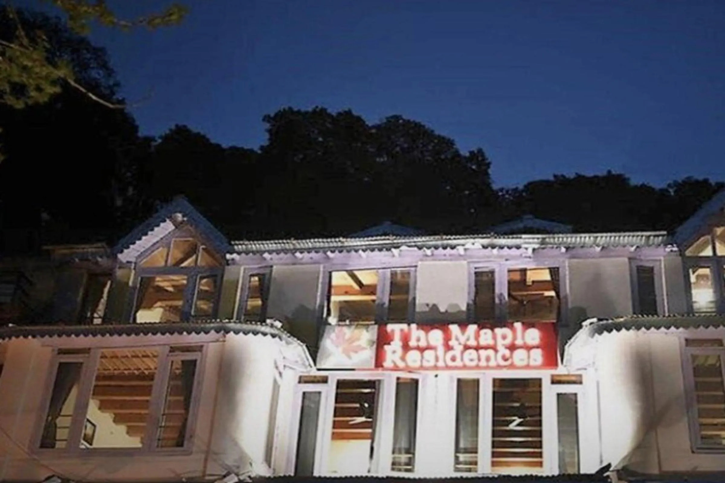 Property building in StayApart I The Maple Residences - Lake Front