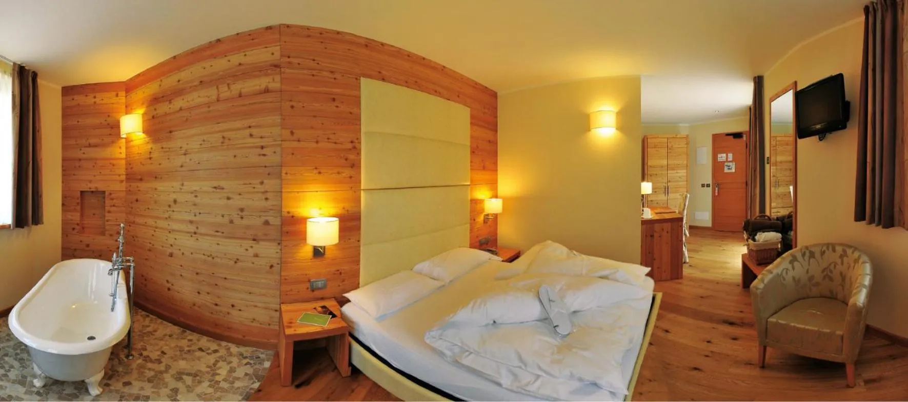 Bed in Bio Hotel Brusago Vital & Wellness
