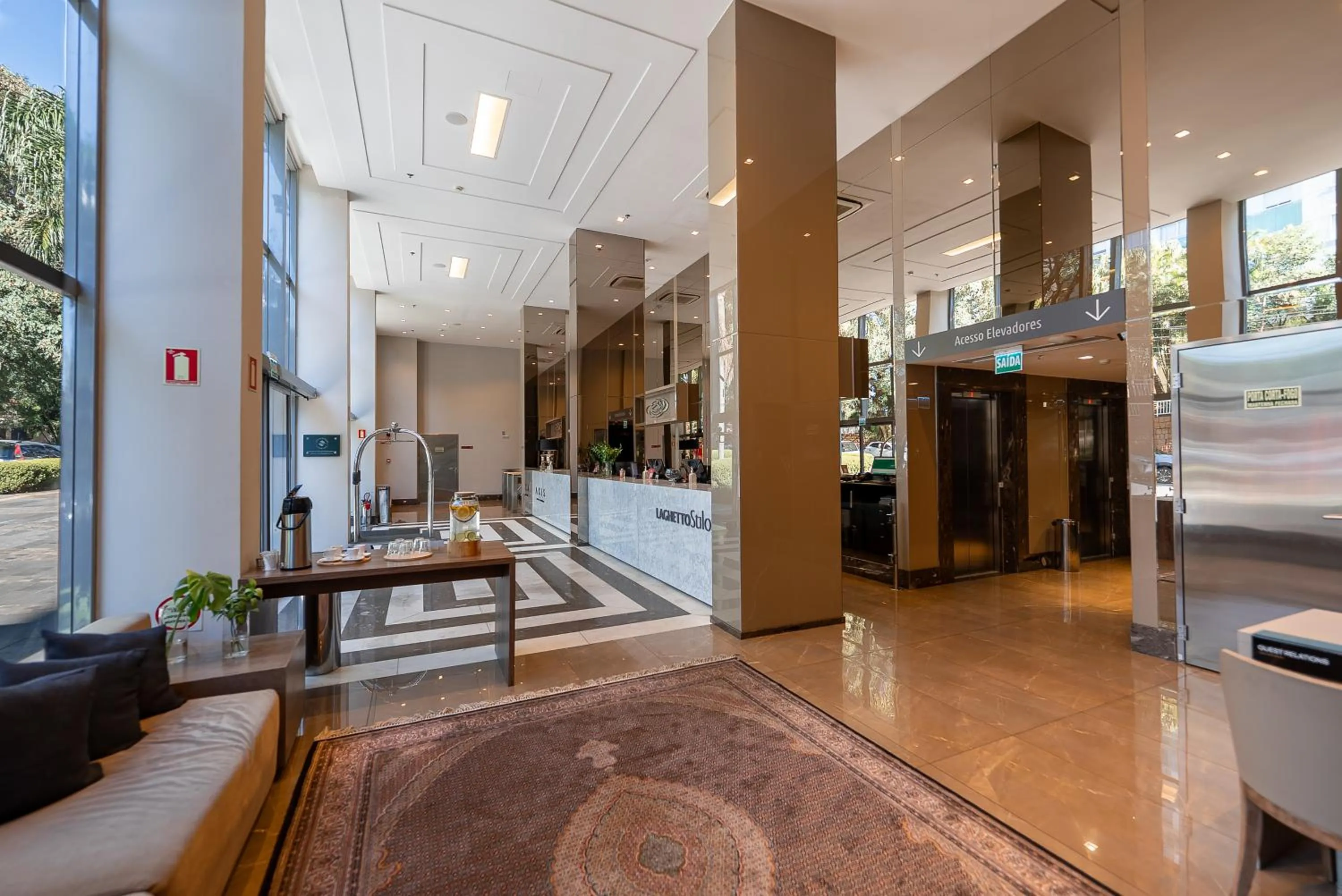 Lobby or reception in Hotel Laghetto Stilo Higienópolis