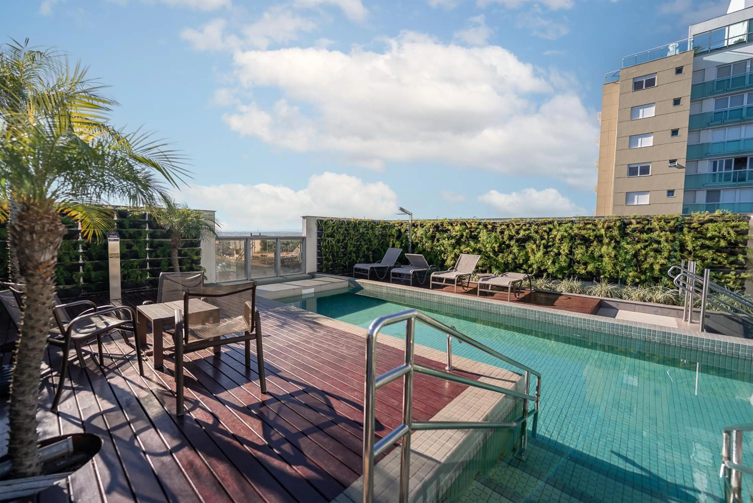 Swimming pool in Hotel Laghetto Stilo Higienópolis