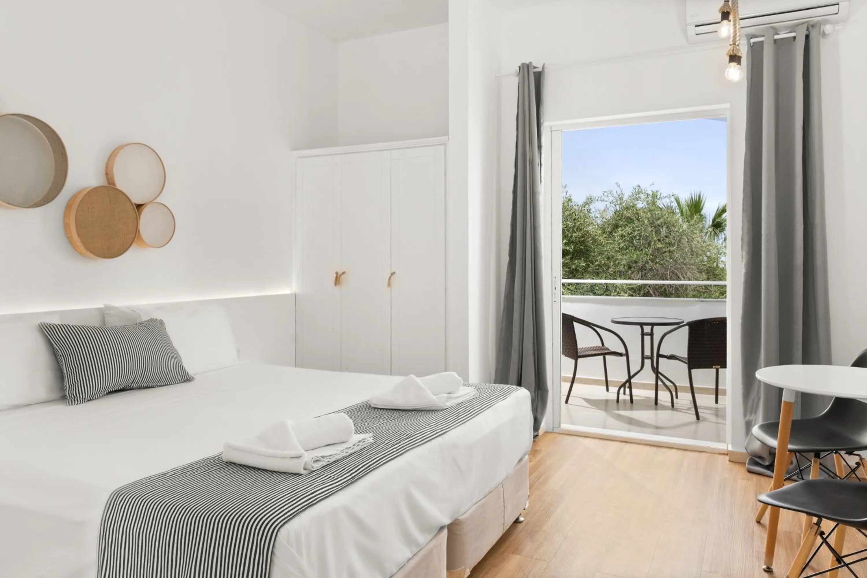 Bedroom, Bed in Mr and Mrs White Corfu Couples Retreat Adults Only