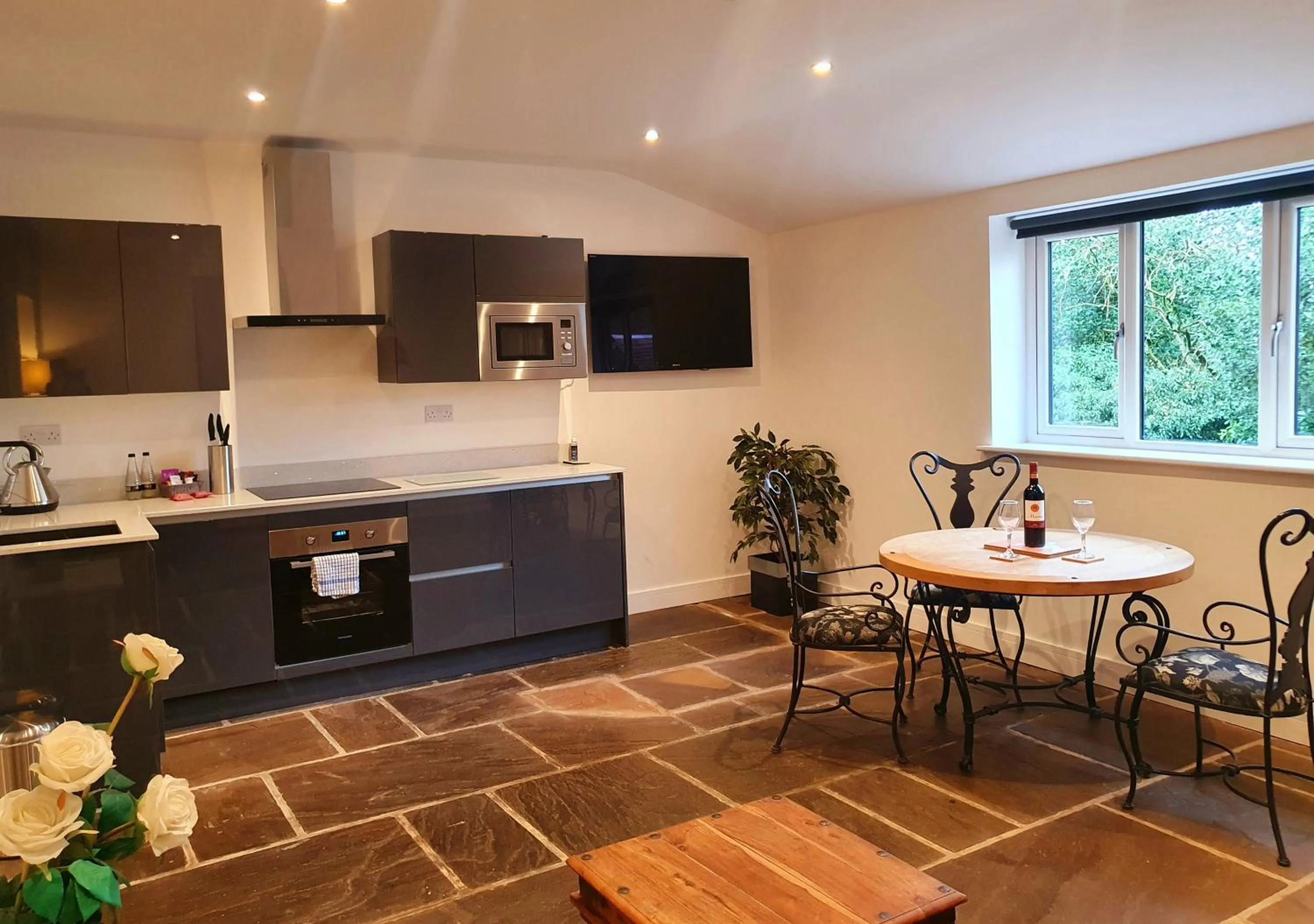 Kitchen or kitchenette in The Priory