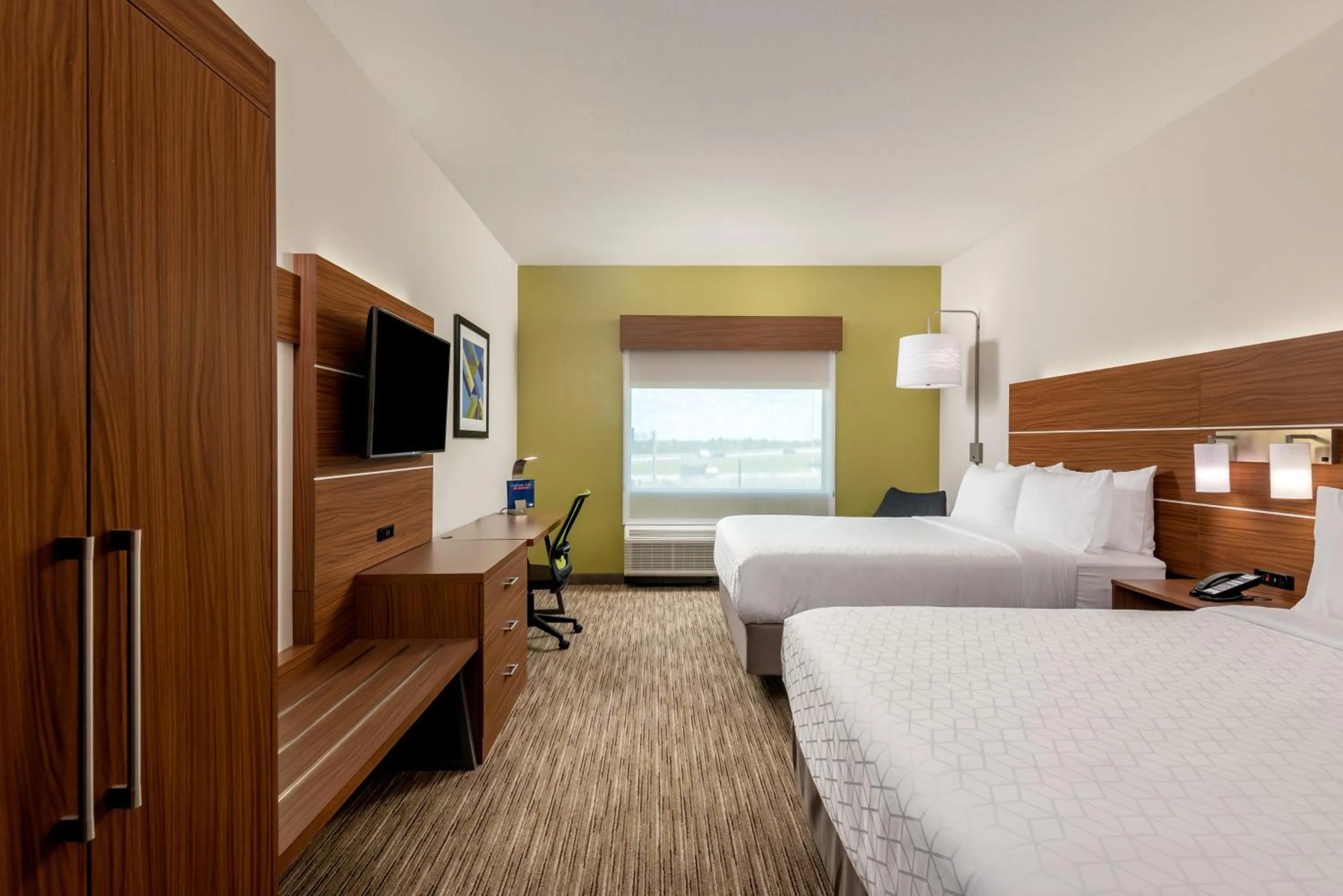 Photo of the whole room, Bed in Holiday Inn Express & Suites - Punta Gorda by IHG