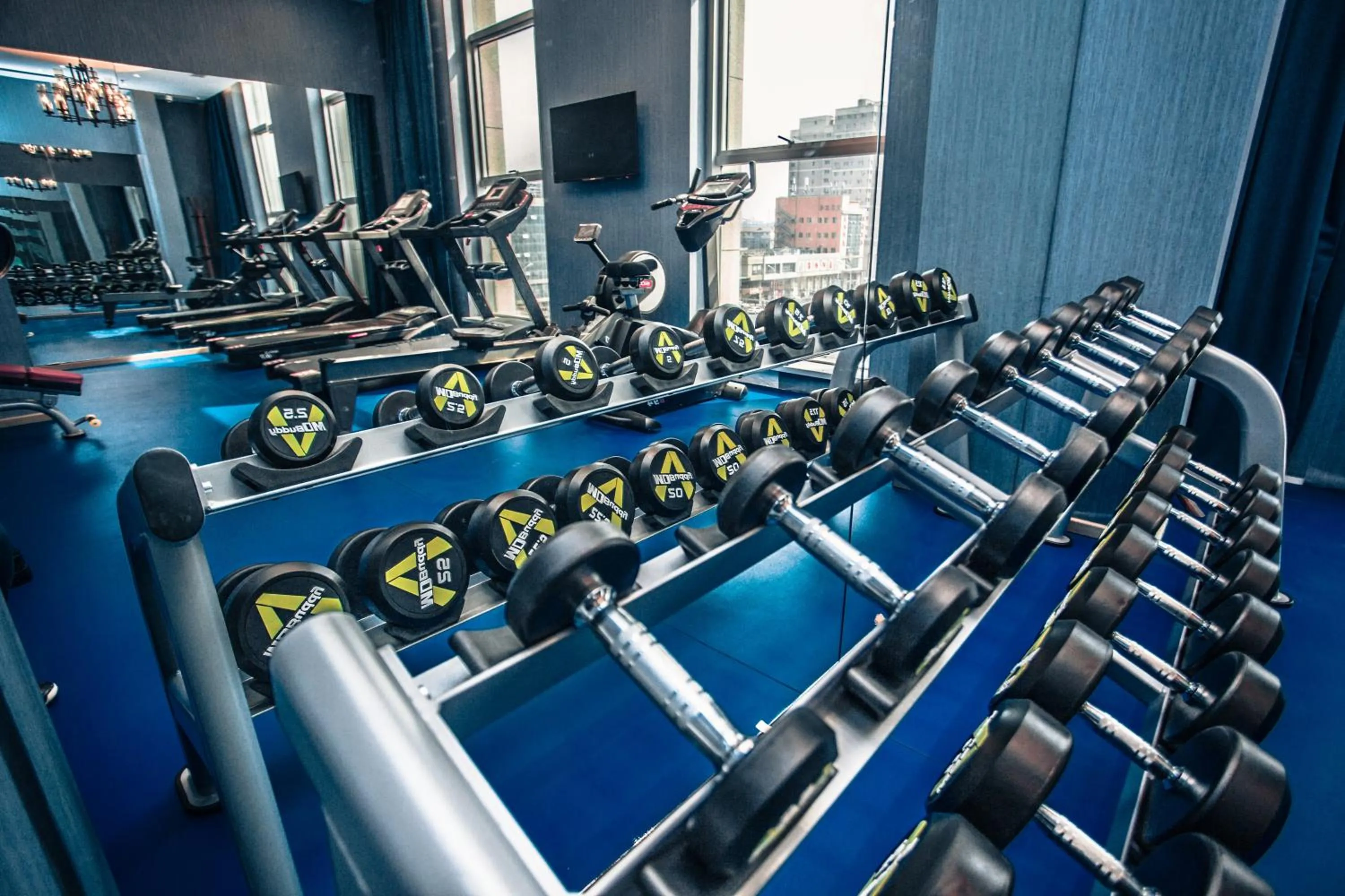 Fitness centre/facilities in Holiday Inn Express Anshan Downtown by IHG