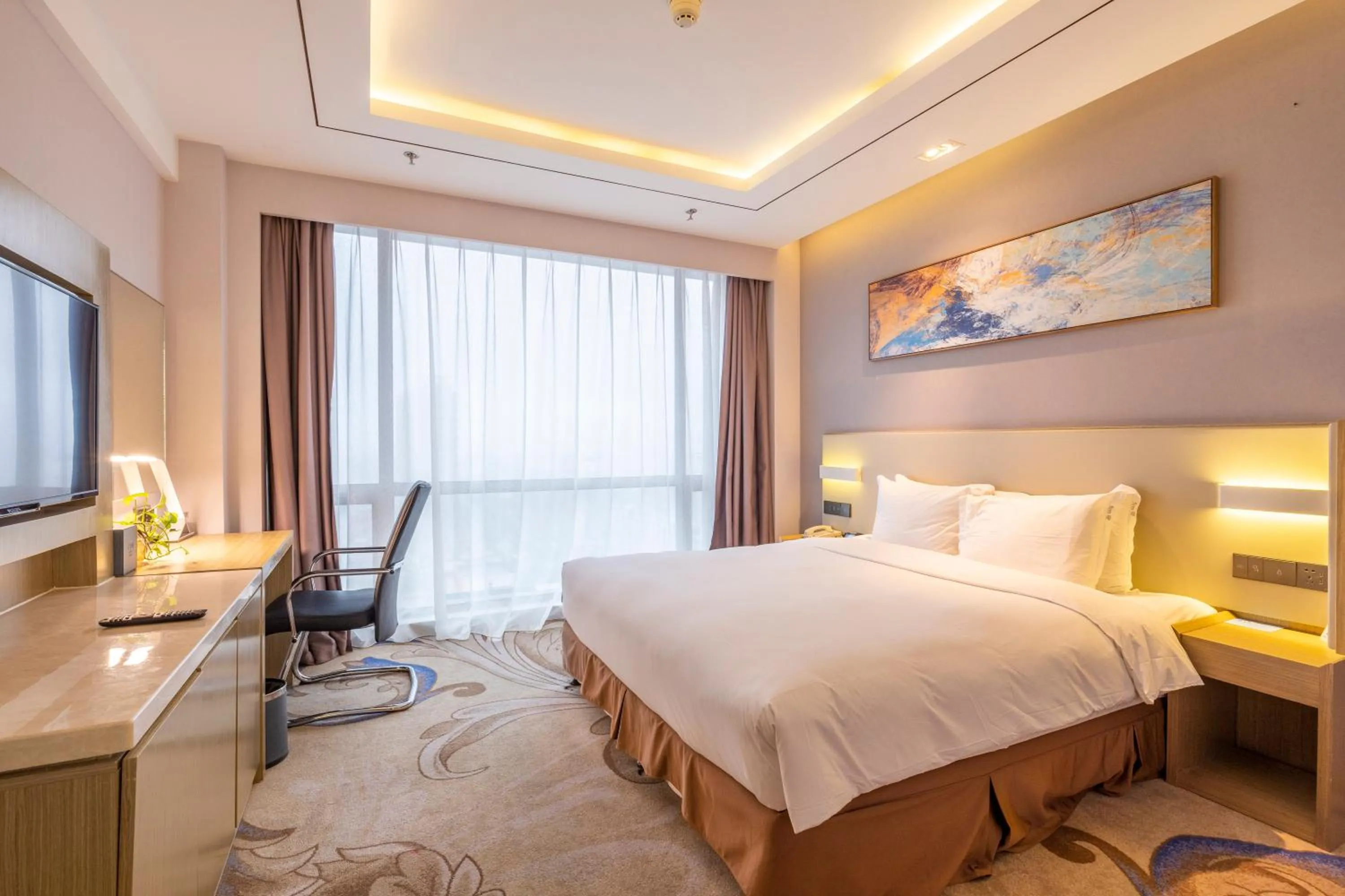 Photo of the whole room, Bed in Holiday Inn Express Anshan Downtown by IHG