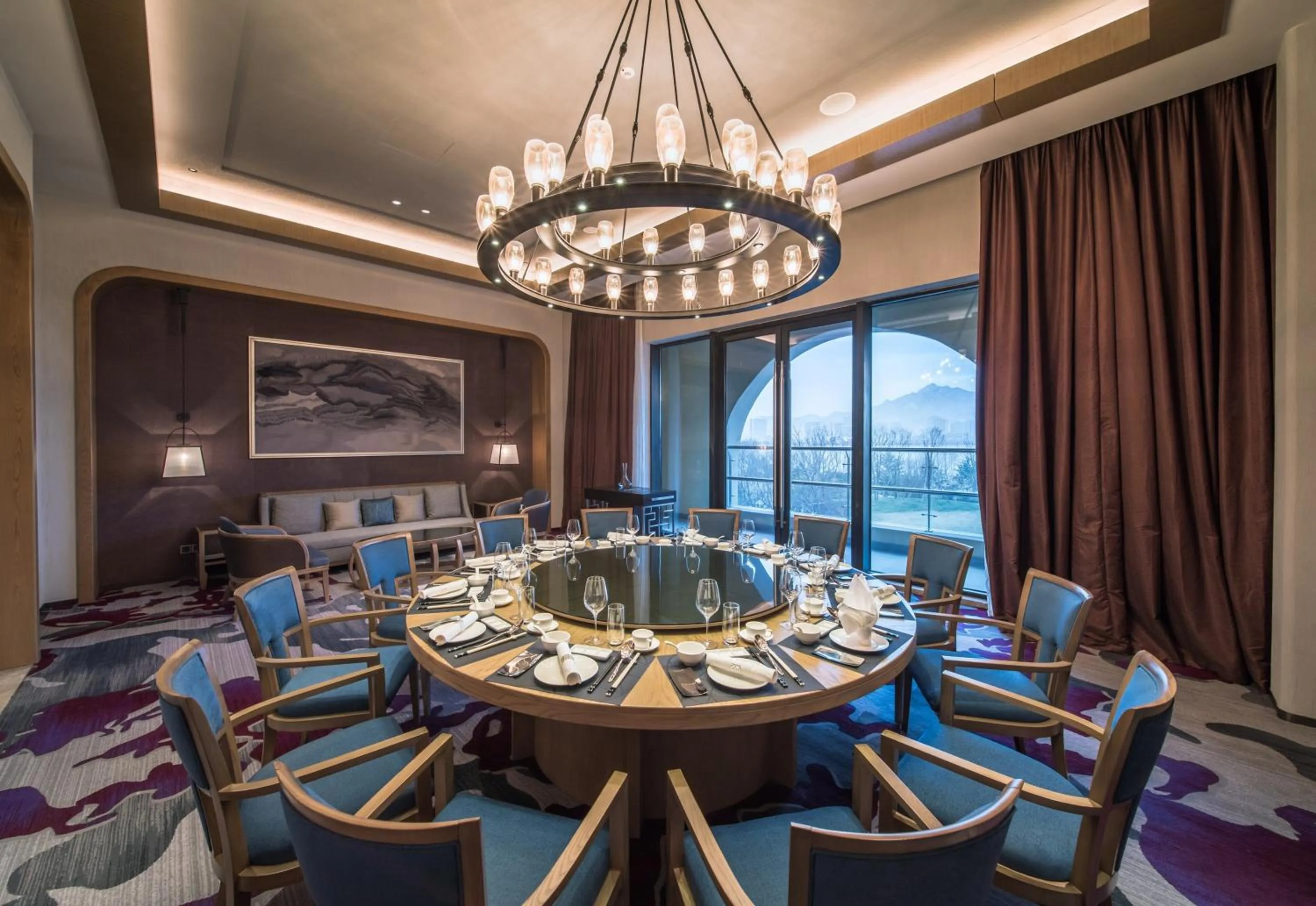 Restaurant/places to eat in Crowne Plaza QingdaoOriental Movie Metropolis by IHG