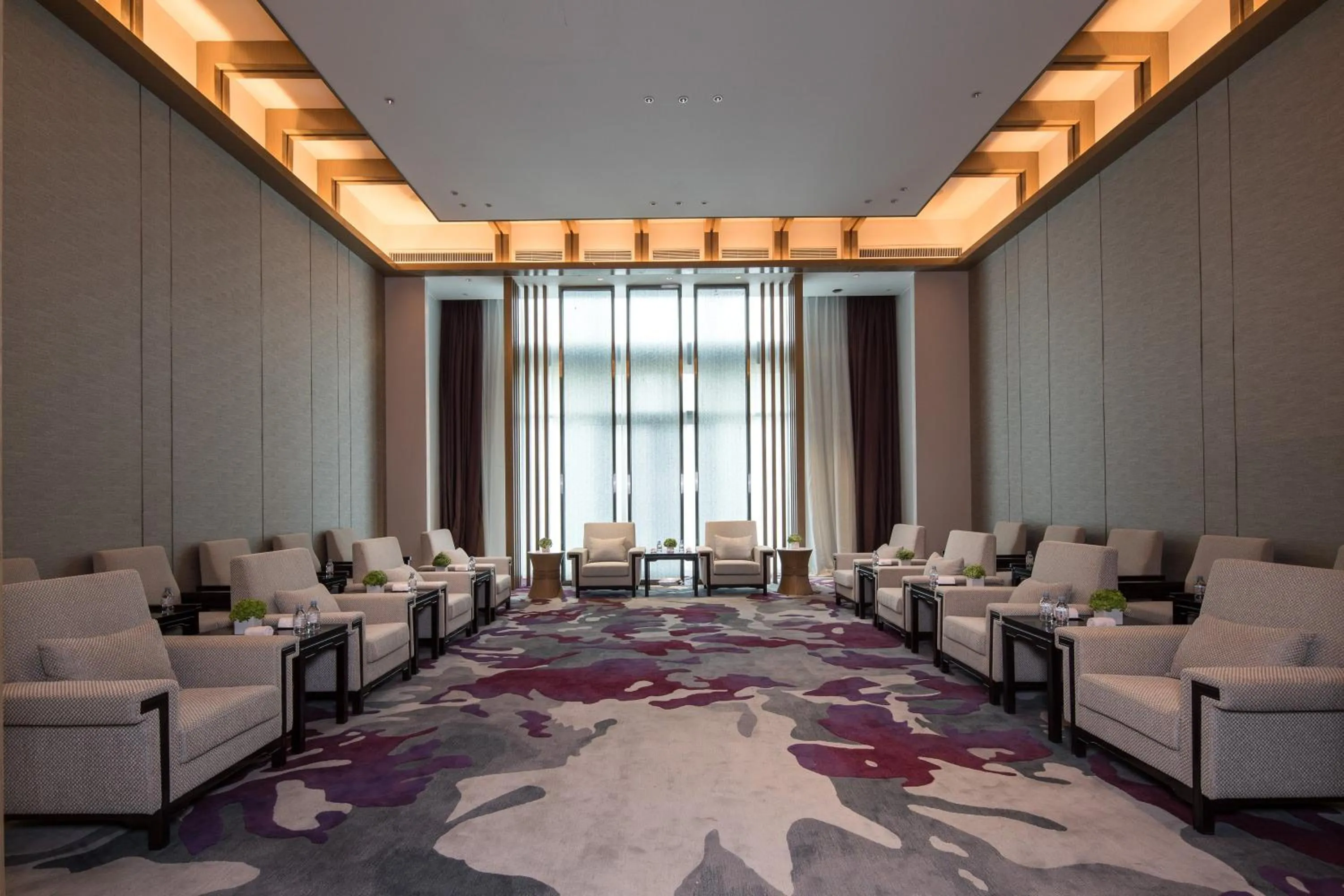 Meeting/conference room in Crowne Plaza QingdaoOriental Movie Metropolis by IHG