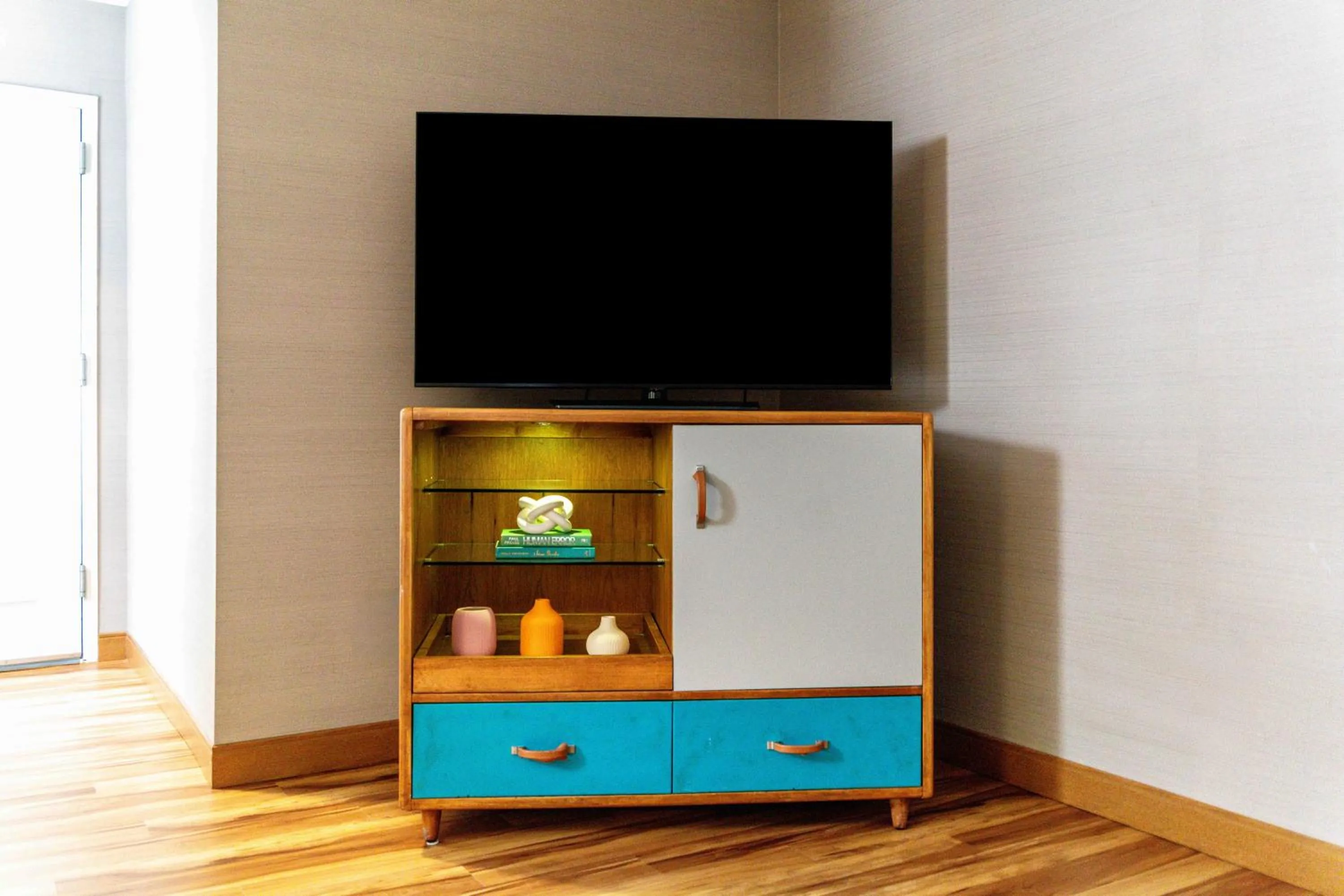 Living room in The Kinney - Venice Beach