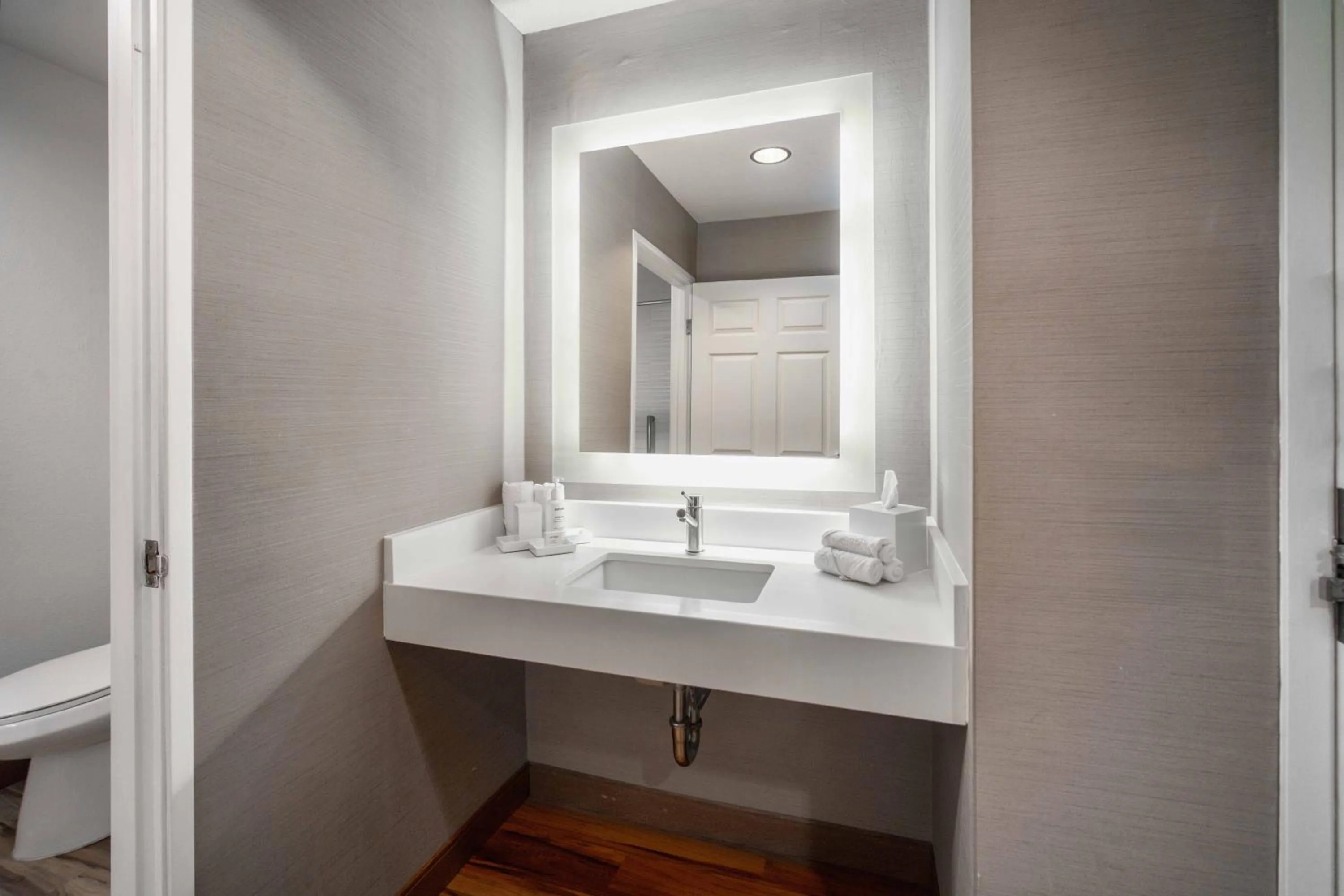 Bathroom in The Kinney - Venice Beach