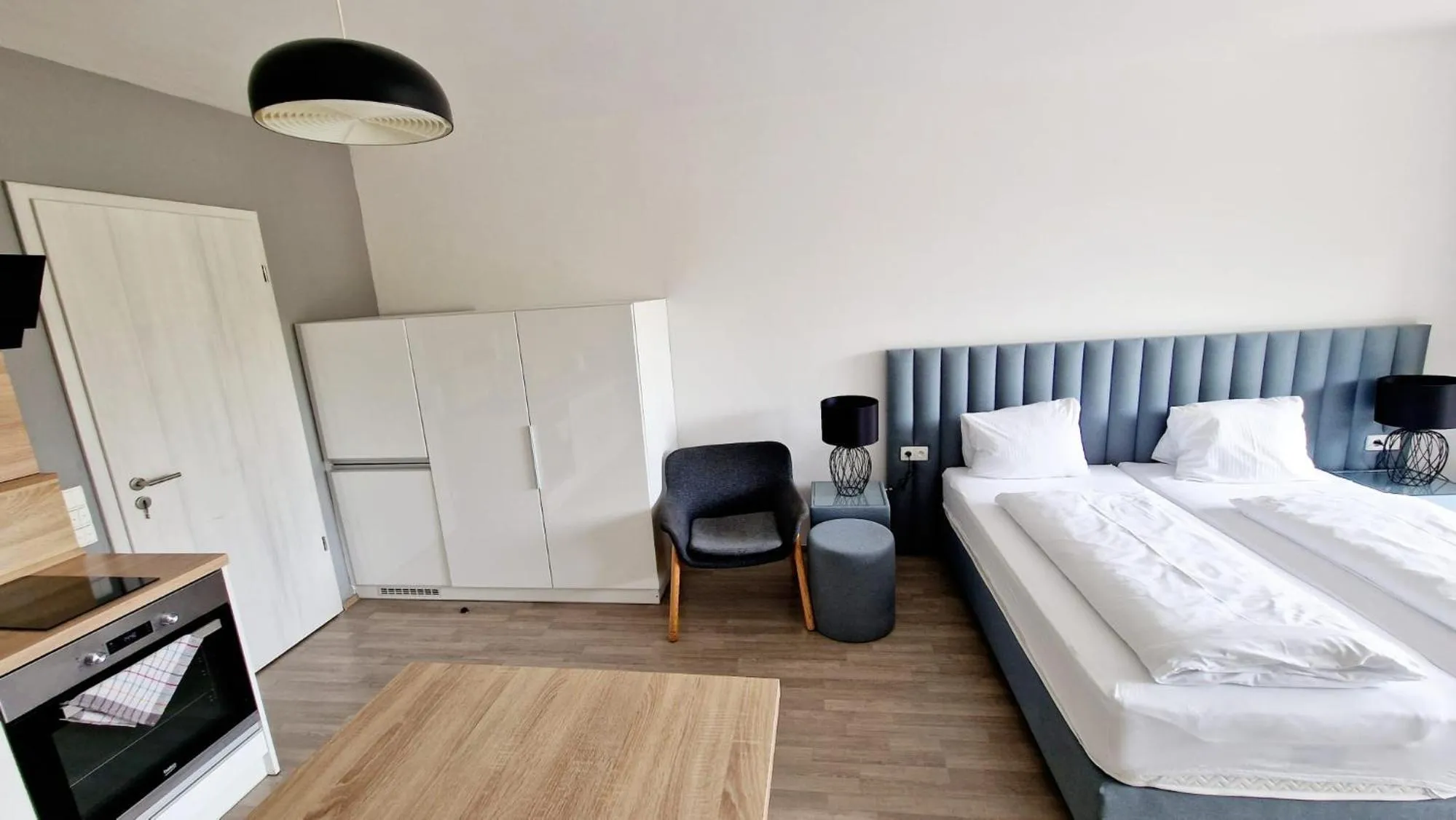 Bed in Lakepark Residence