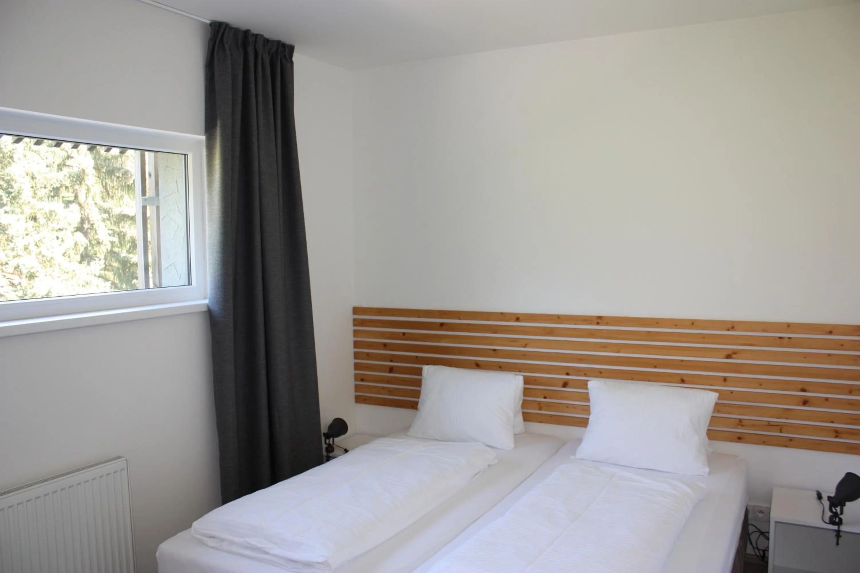 Bedroom, Bed in Lakepark Residence