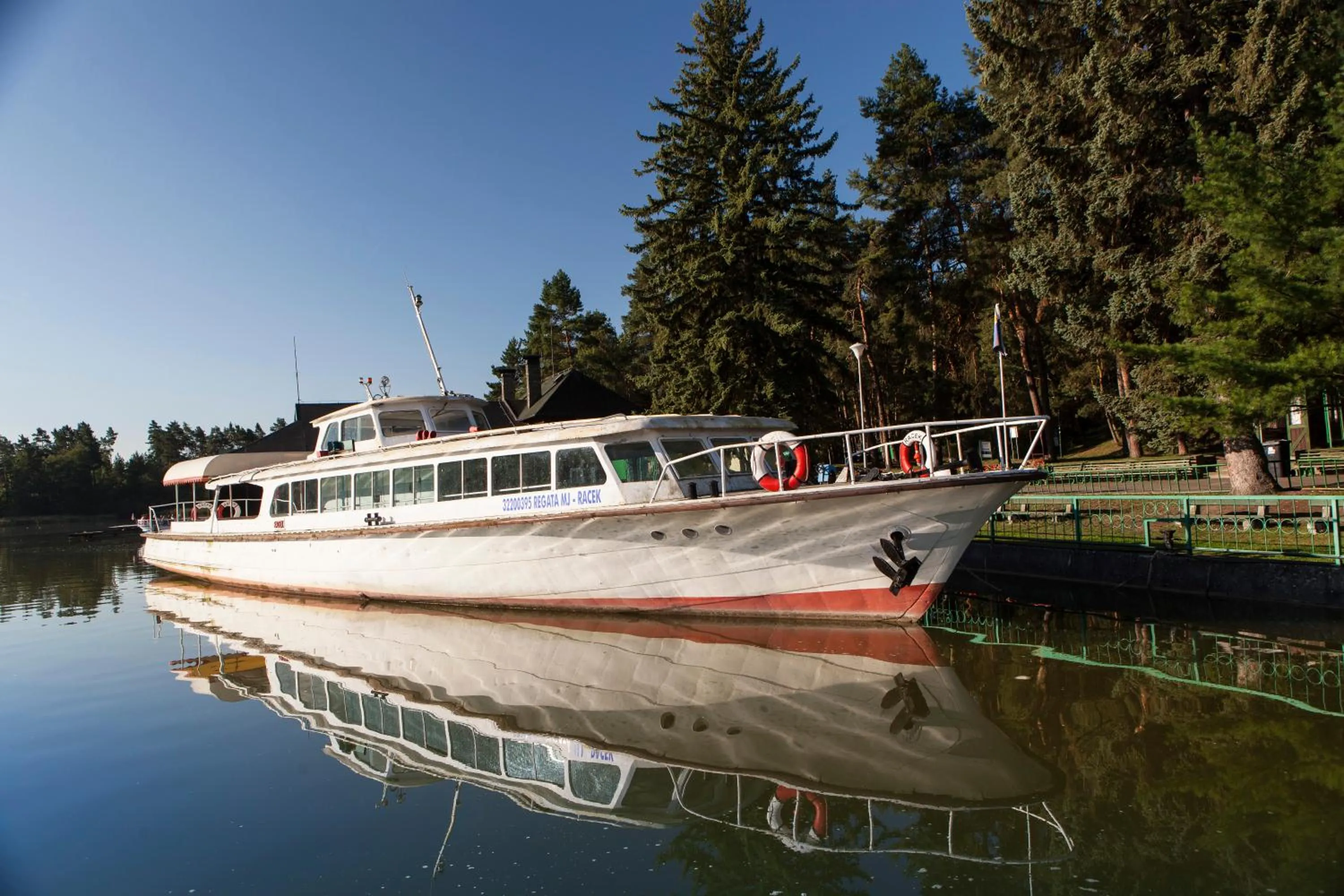 Neighbourhood in Lakepark Residence