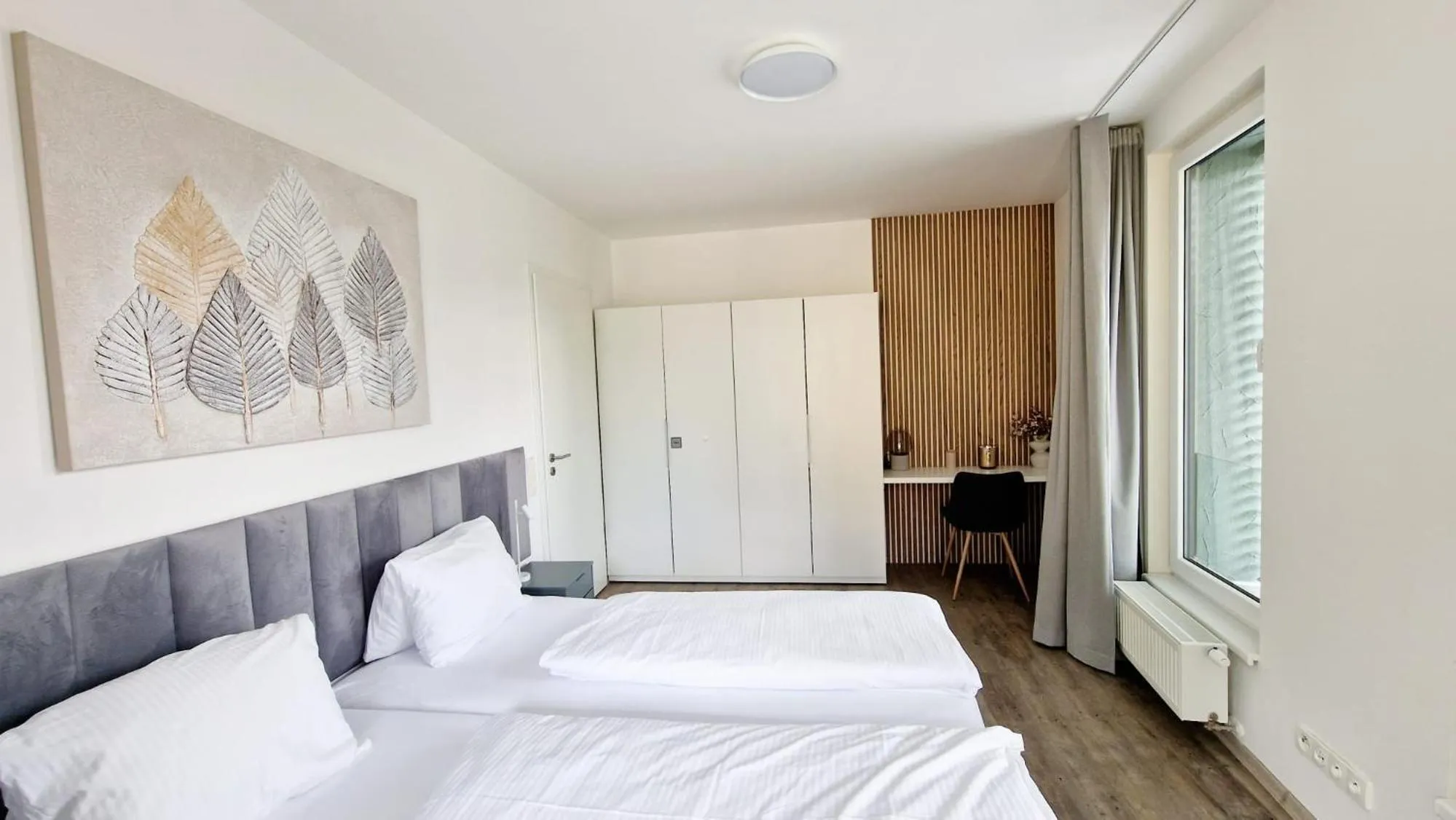 Bed in Lakepark Residence