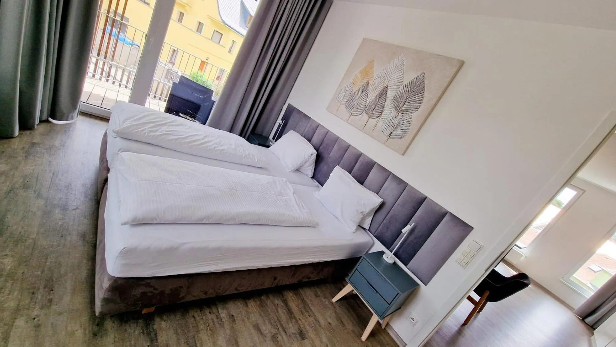 Bed in Lakepark Residence