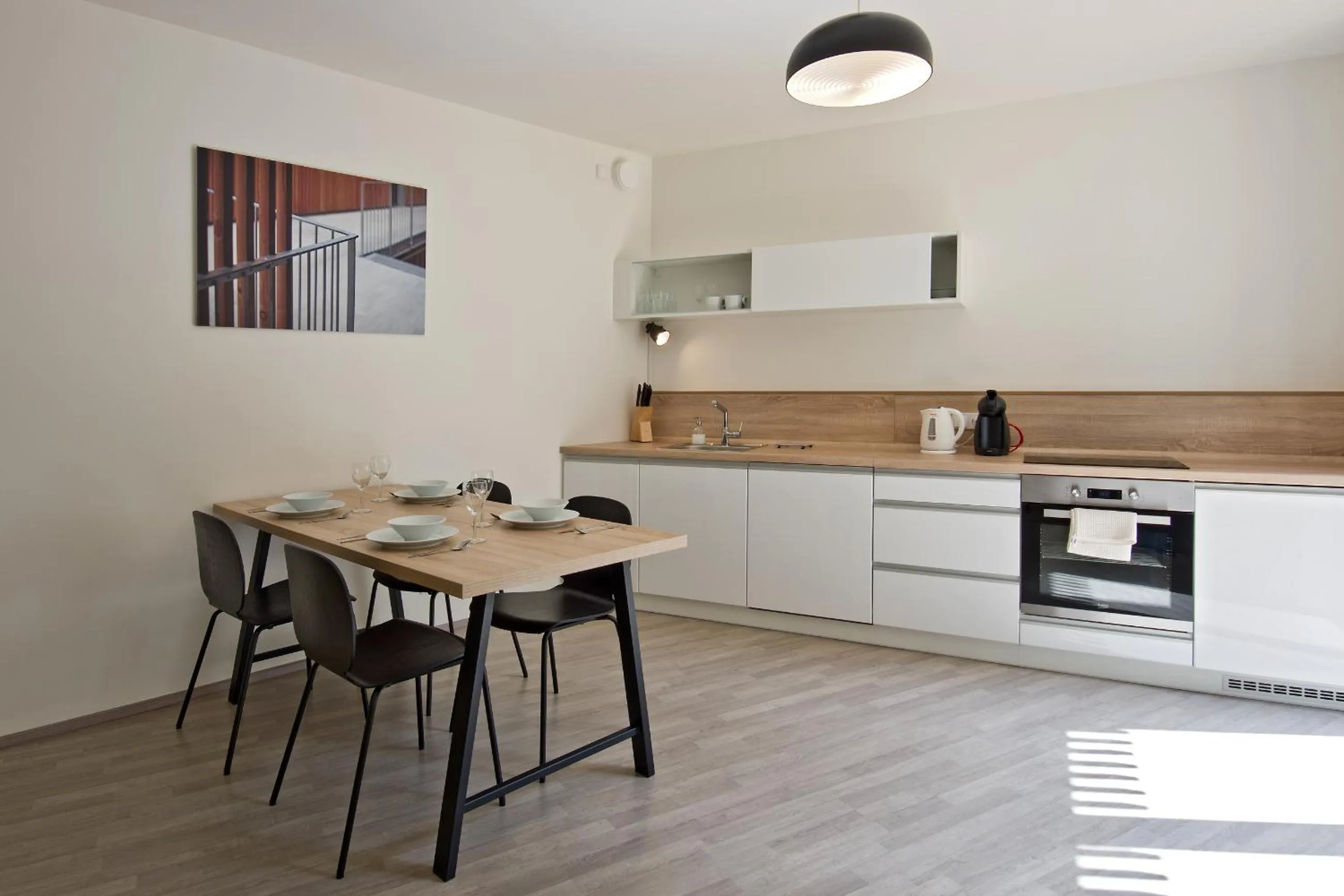 Kitchen or kitchenette in Lakepark Residence