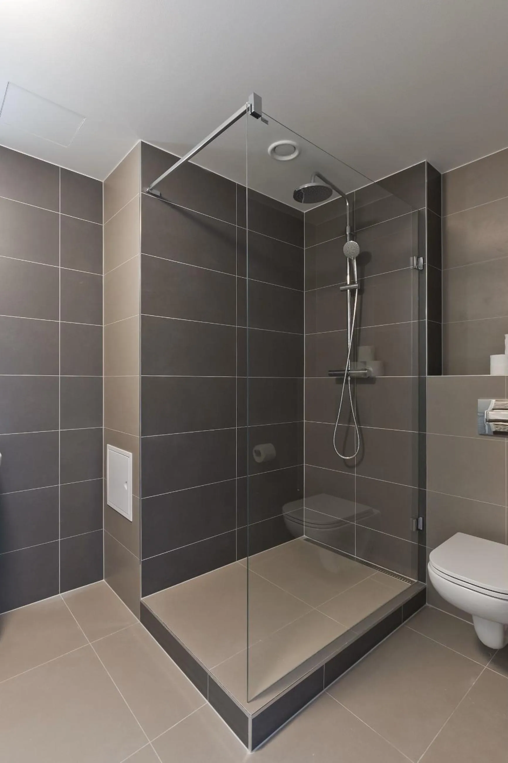 Bathroom in Lakepark Residence