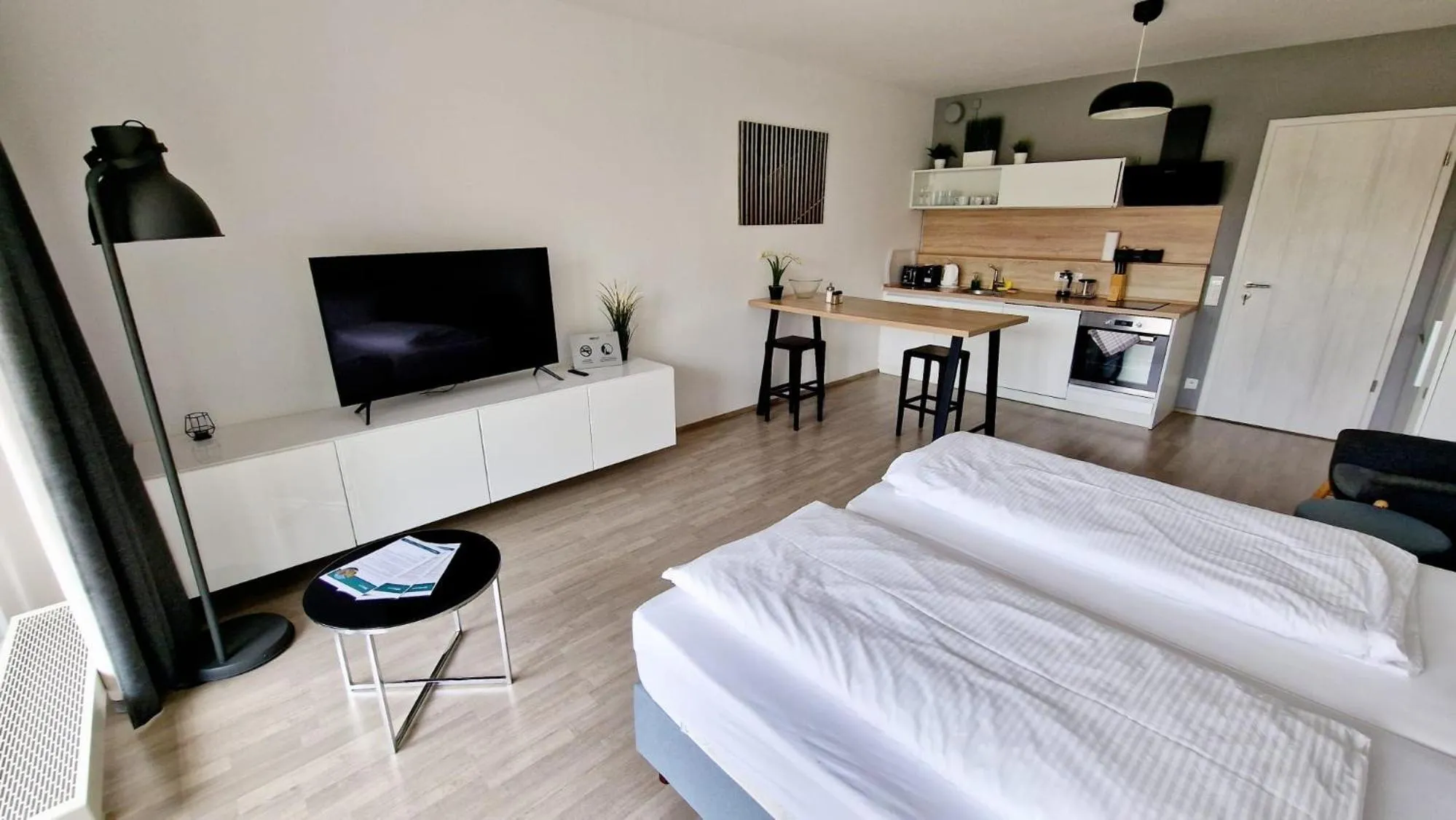 Bed in Lakepark Residence