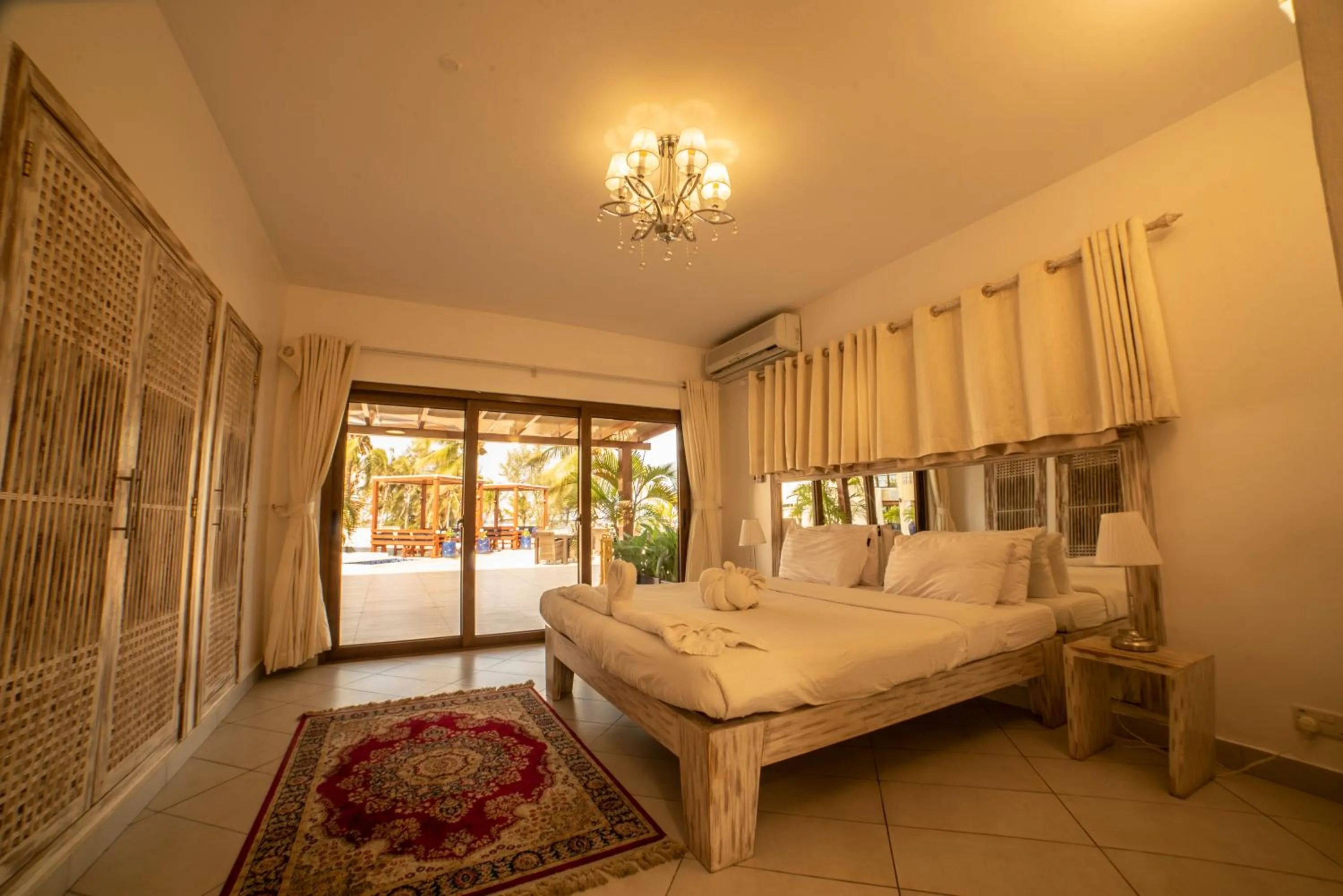 Photo of the whole room, Bed in Jumeirah Beachfront