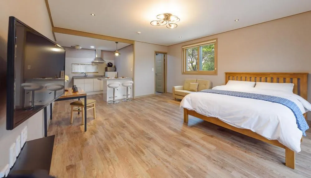 Bed in Gyeongpoen Pension