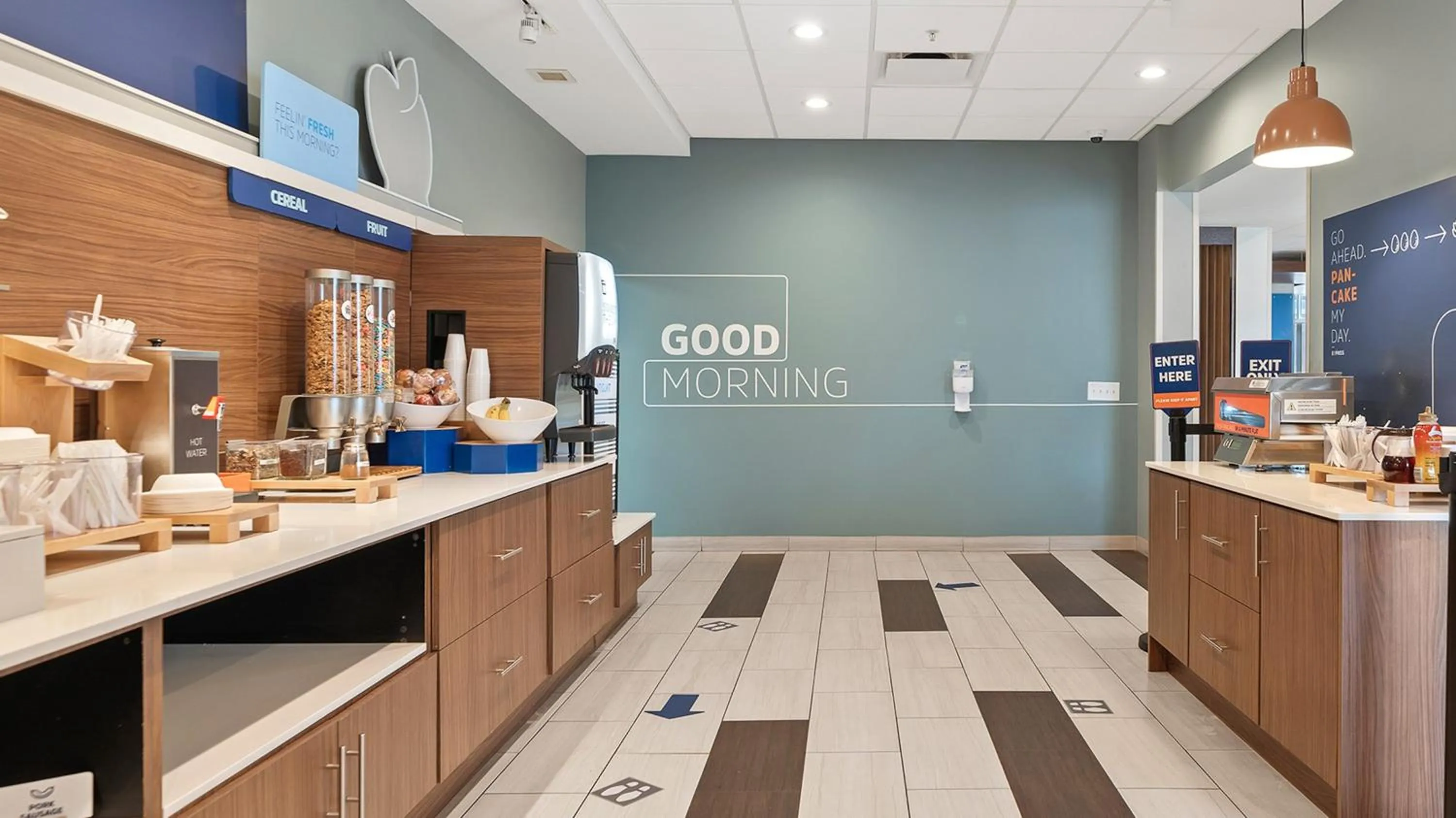 Breakfast in Holiday Inn Express & Suites Macon North by IHG