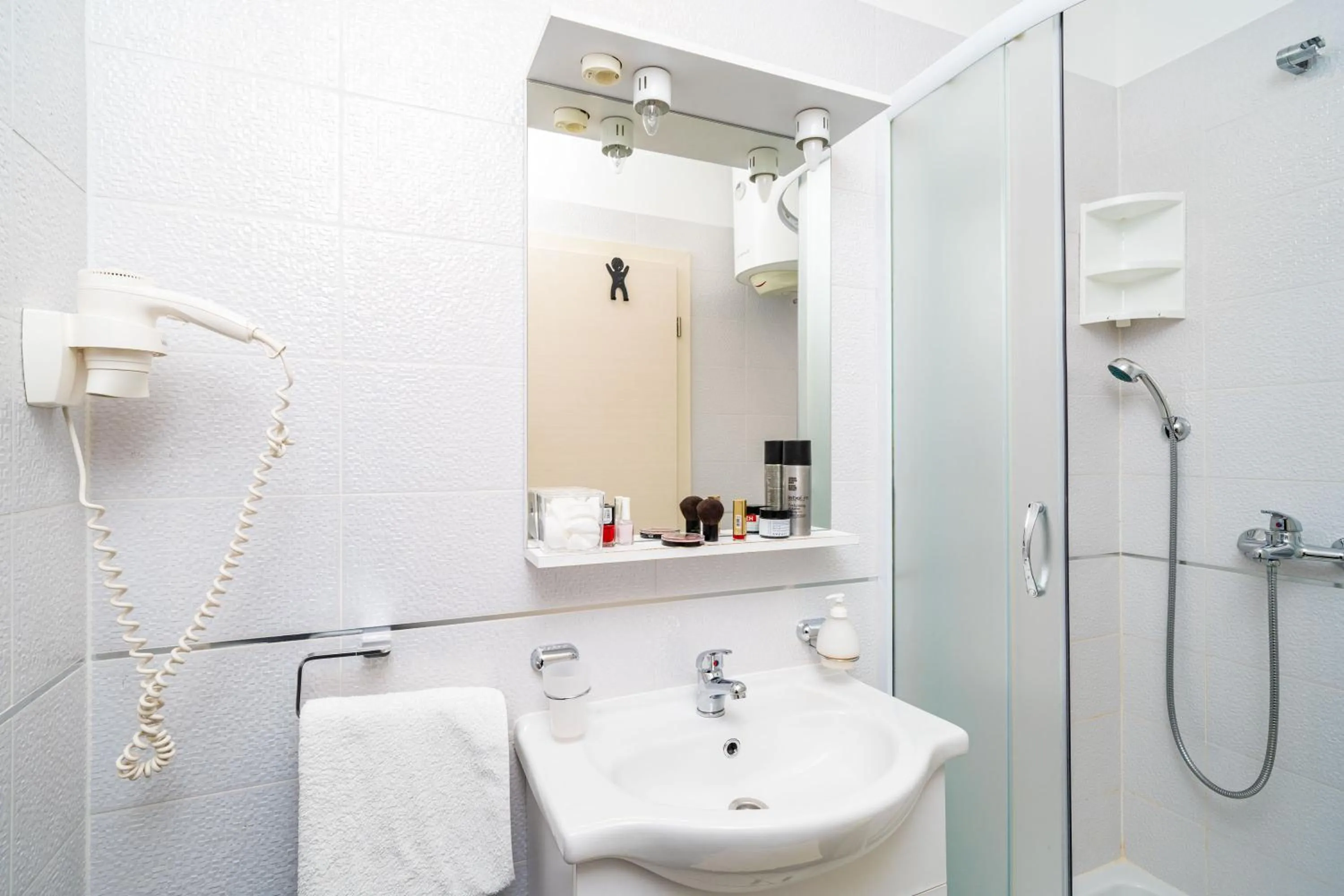 Bathroom in Jele Rooms