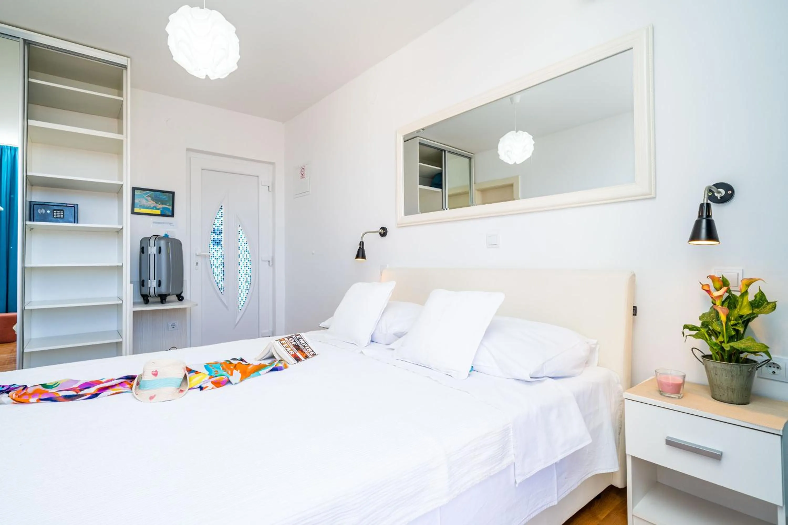 Bedroom, Bed in Jele Rooms