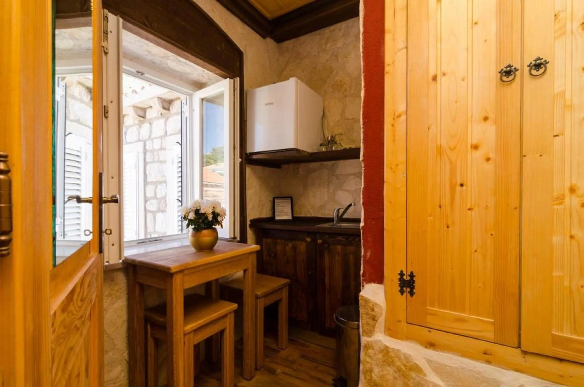 Other in Eddie's Sea View Rooms Old Town