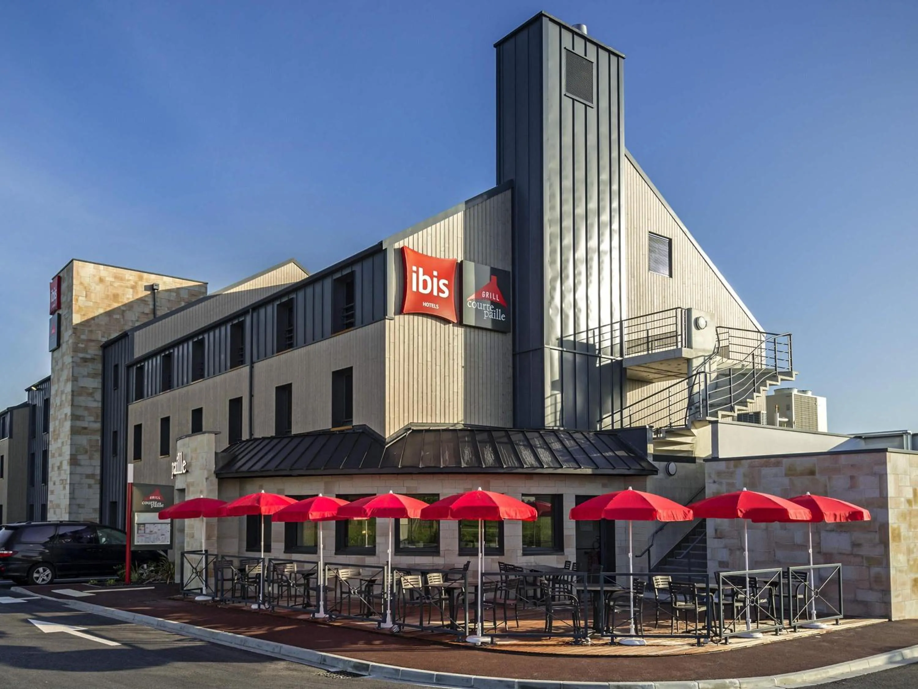 Restaurant/places to eat in ibis Pontorson Baie Du Mont Saint Michel