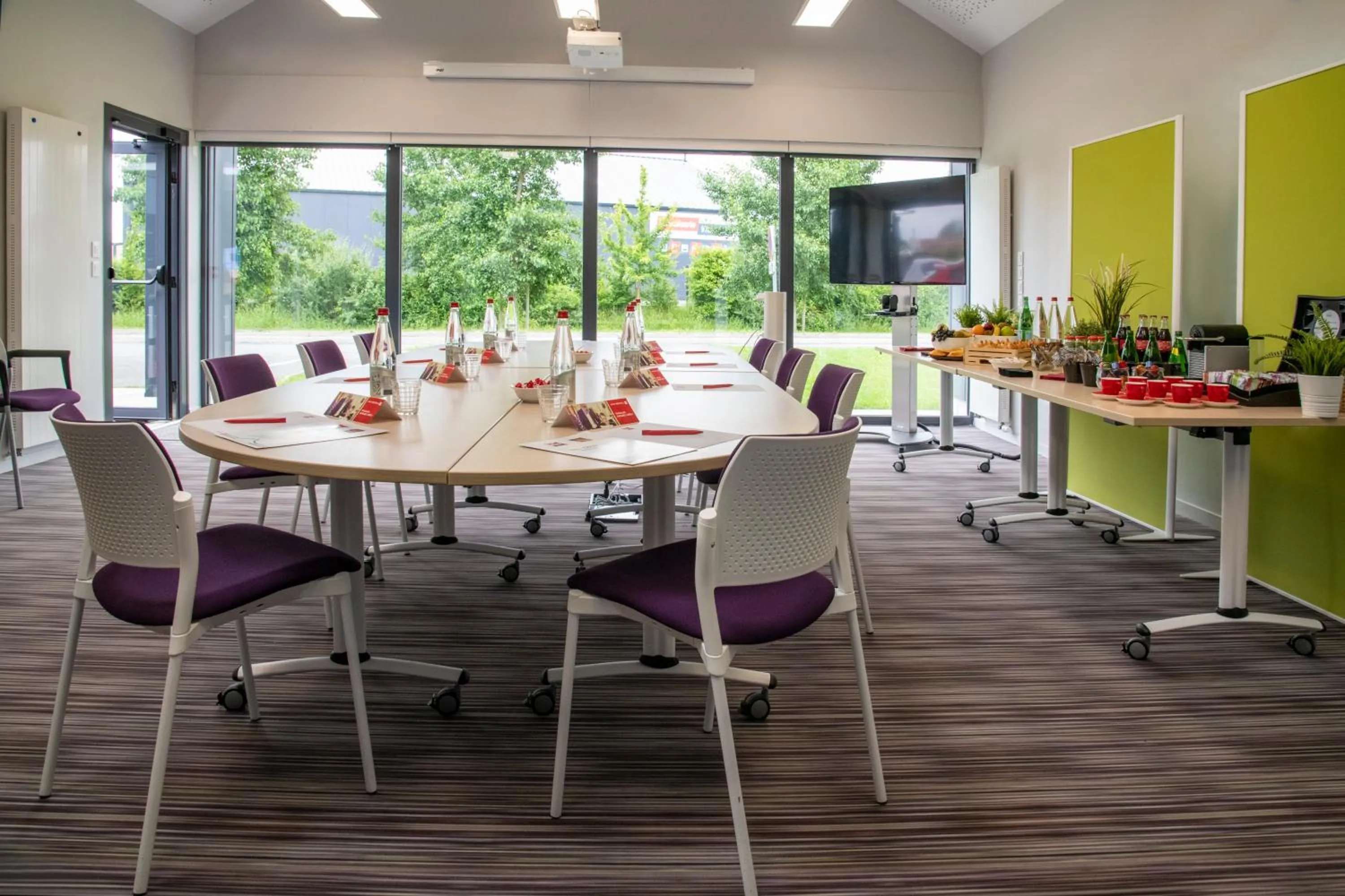 Meeting/conference room in ibis Pontorson Baie Du Mont Saint Michel